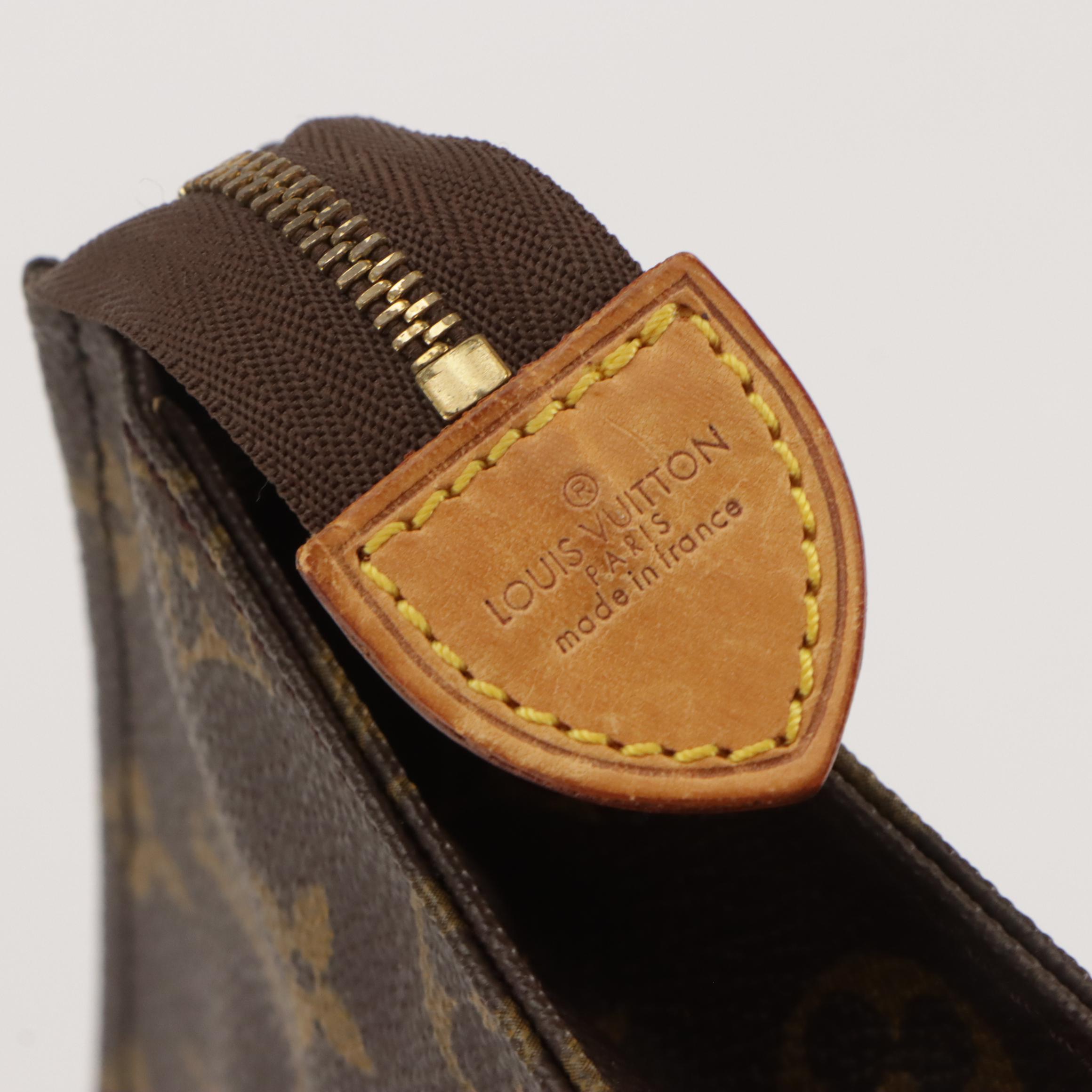 Louis Vuitton Toiletry 26 Cosmetic Zip Pouch in Monogram Canvas