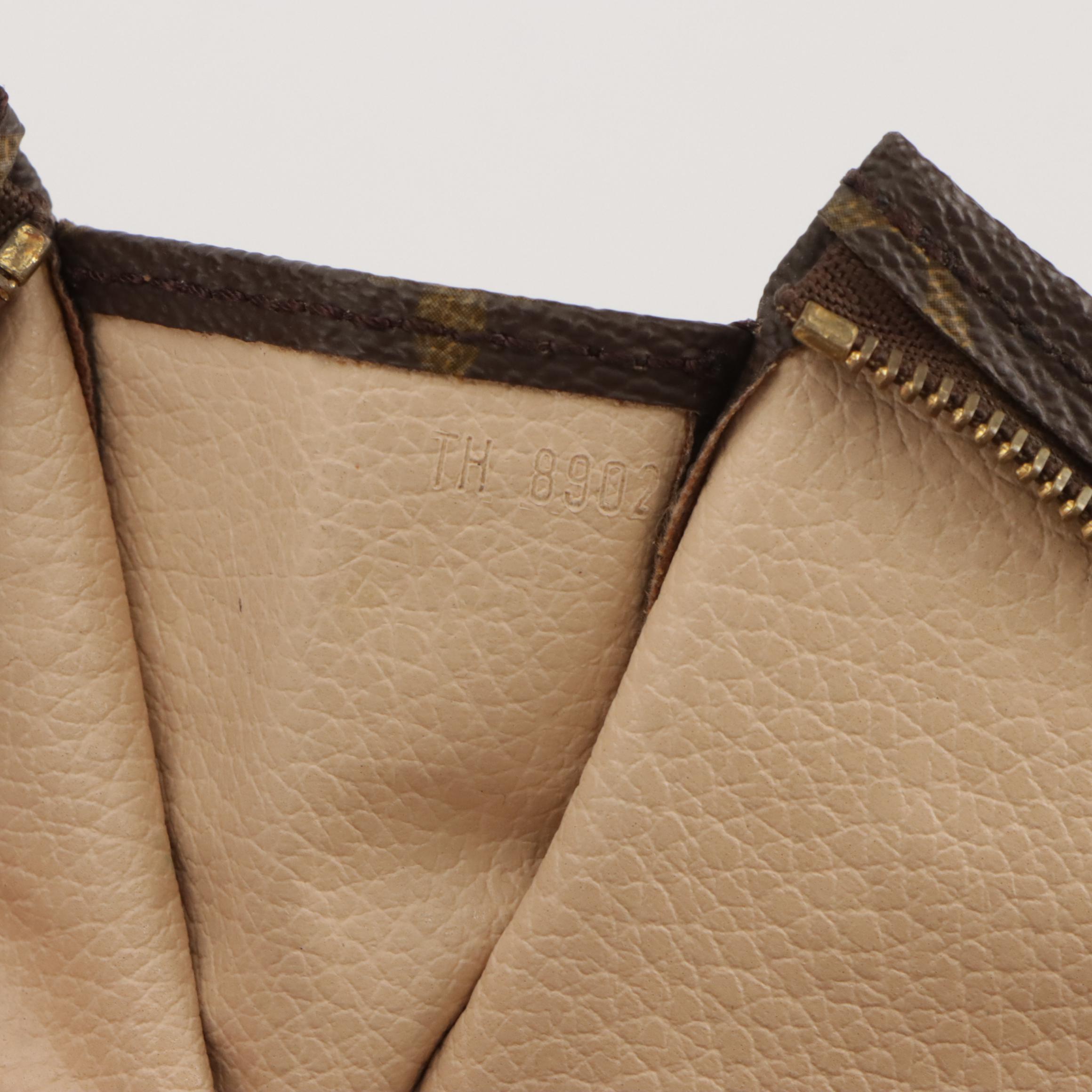 Louis Vuitton Toiletry 26 Cosmetic Zip Pouch in Monogram Canvas