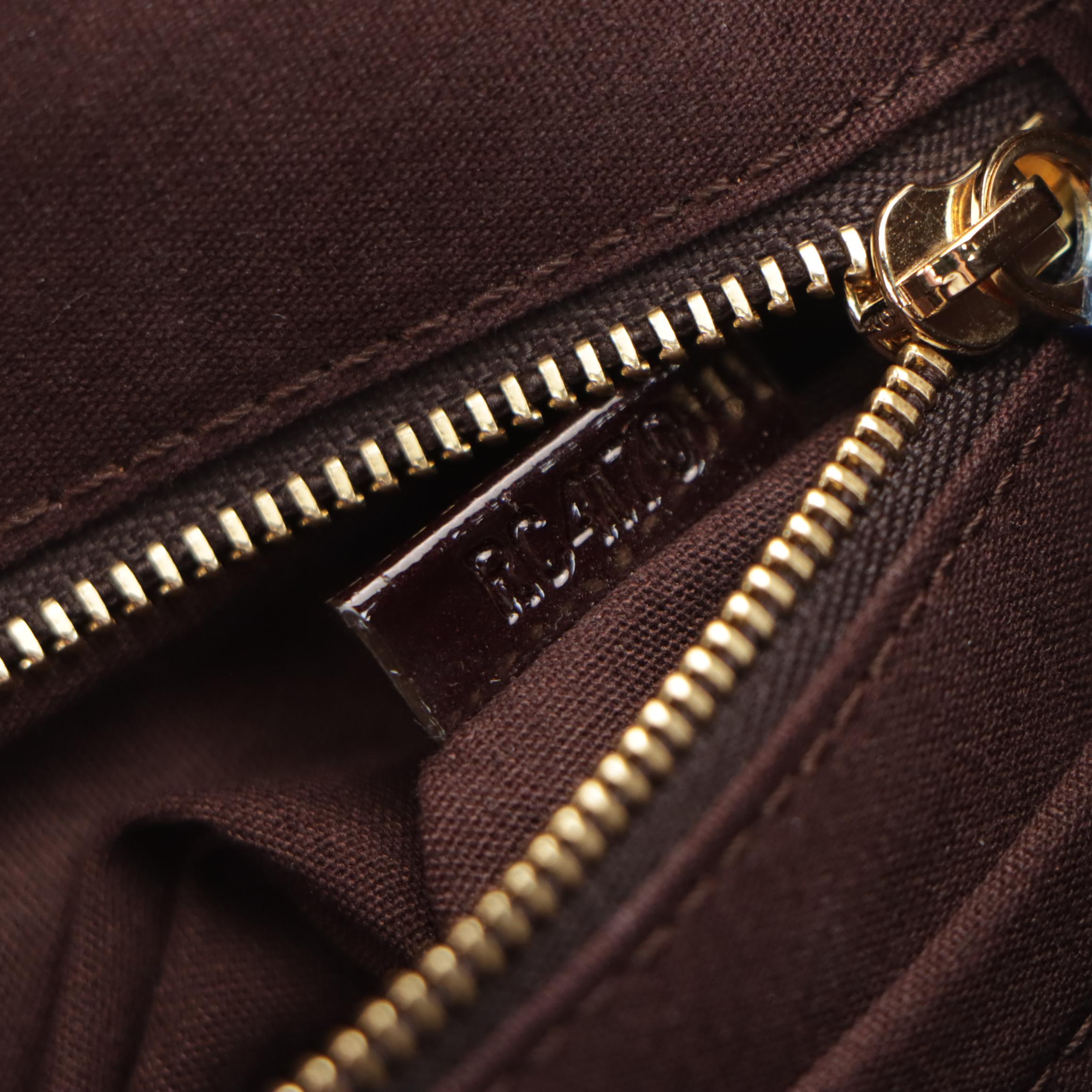 Louis Vuitton Vermont Avenue Full Flap Shoulder Bag in Monogram Vernis Leather