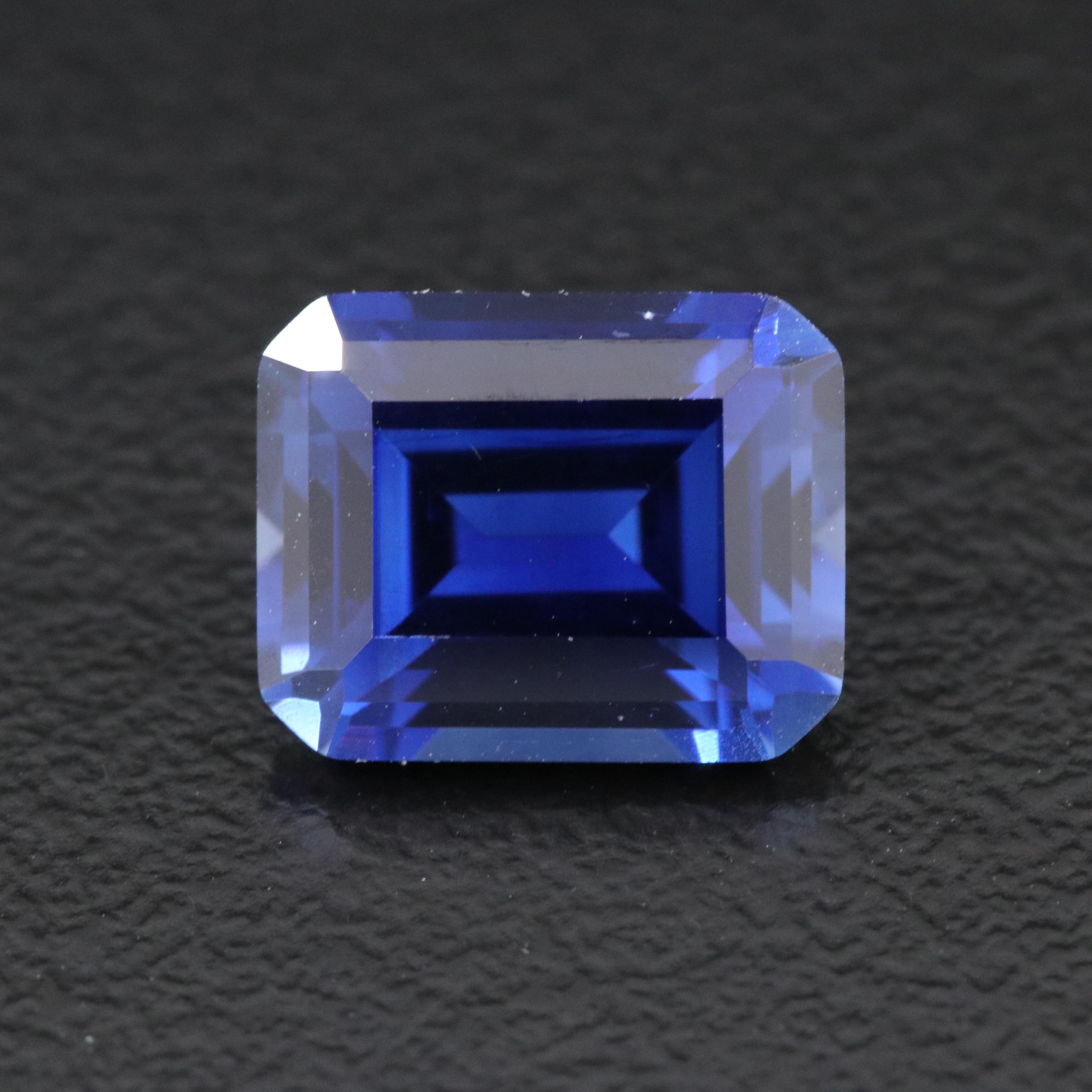 Loose 4.55 CT Lab Grown Sapphire
