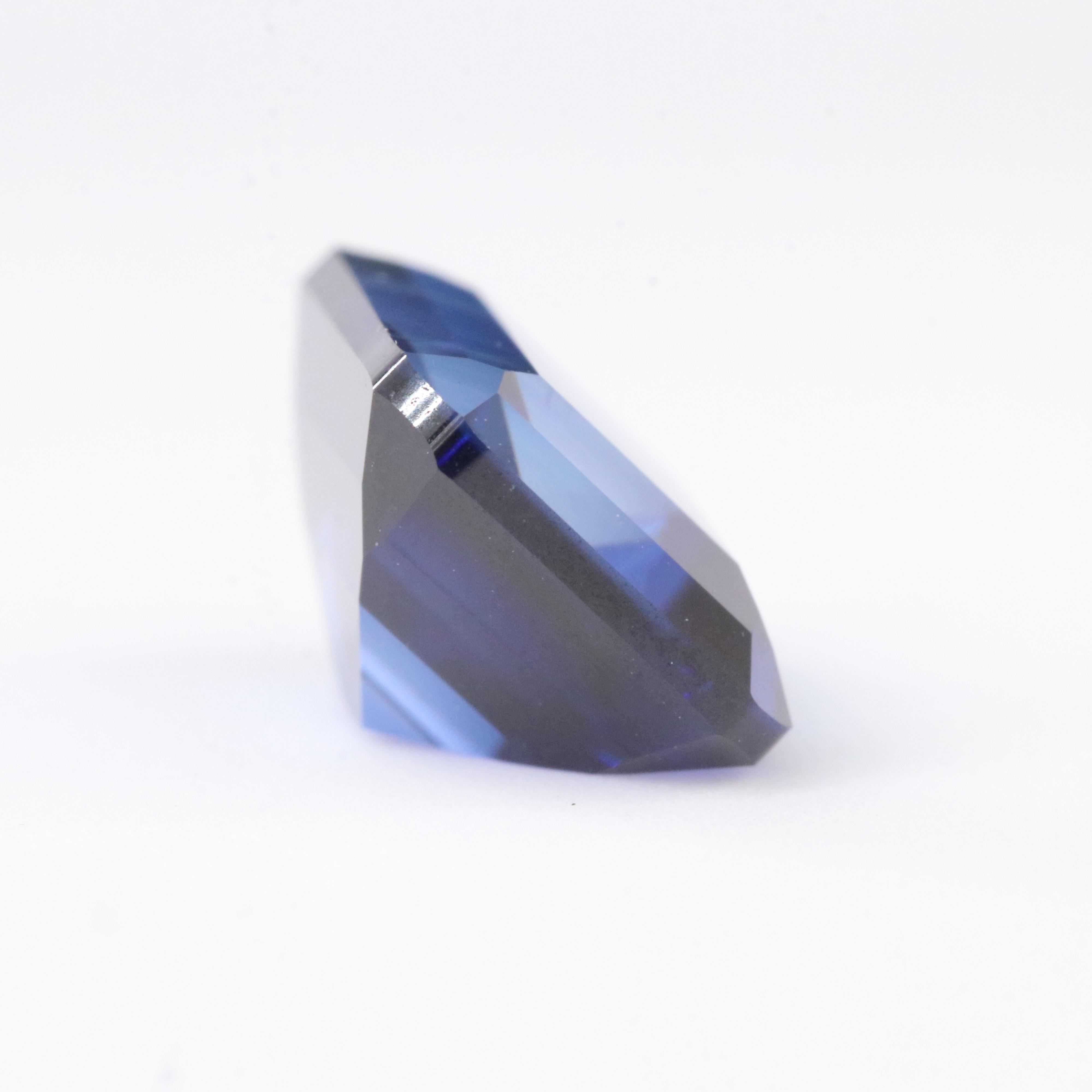 Loose 4.55 CT Lab Grown Sapphire