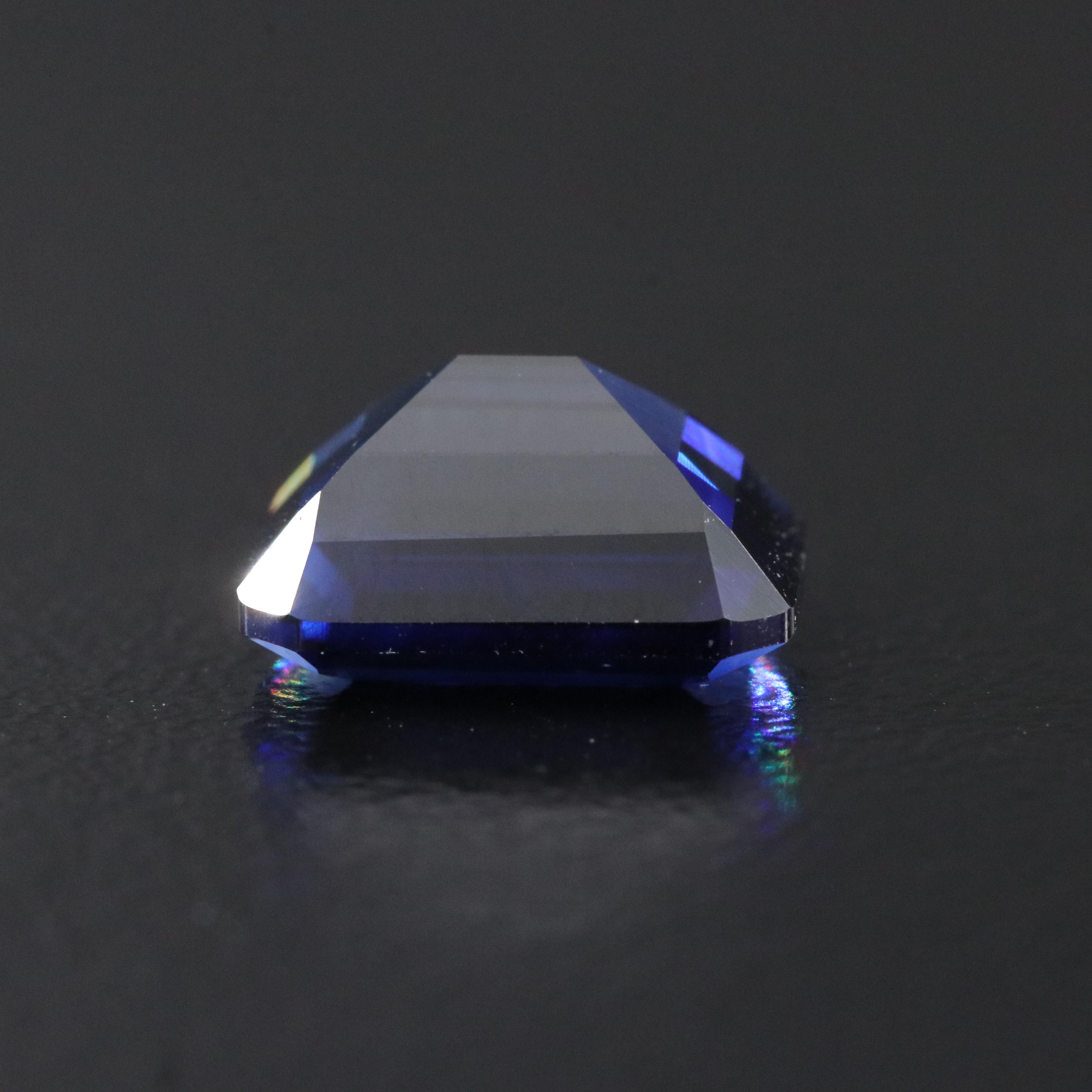 Loose 4.55 CT Lab Grown Sapphire