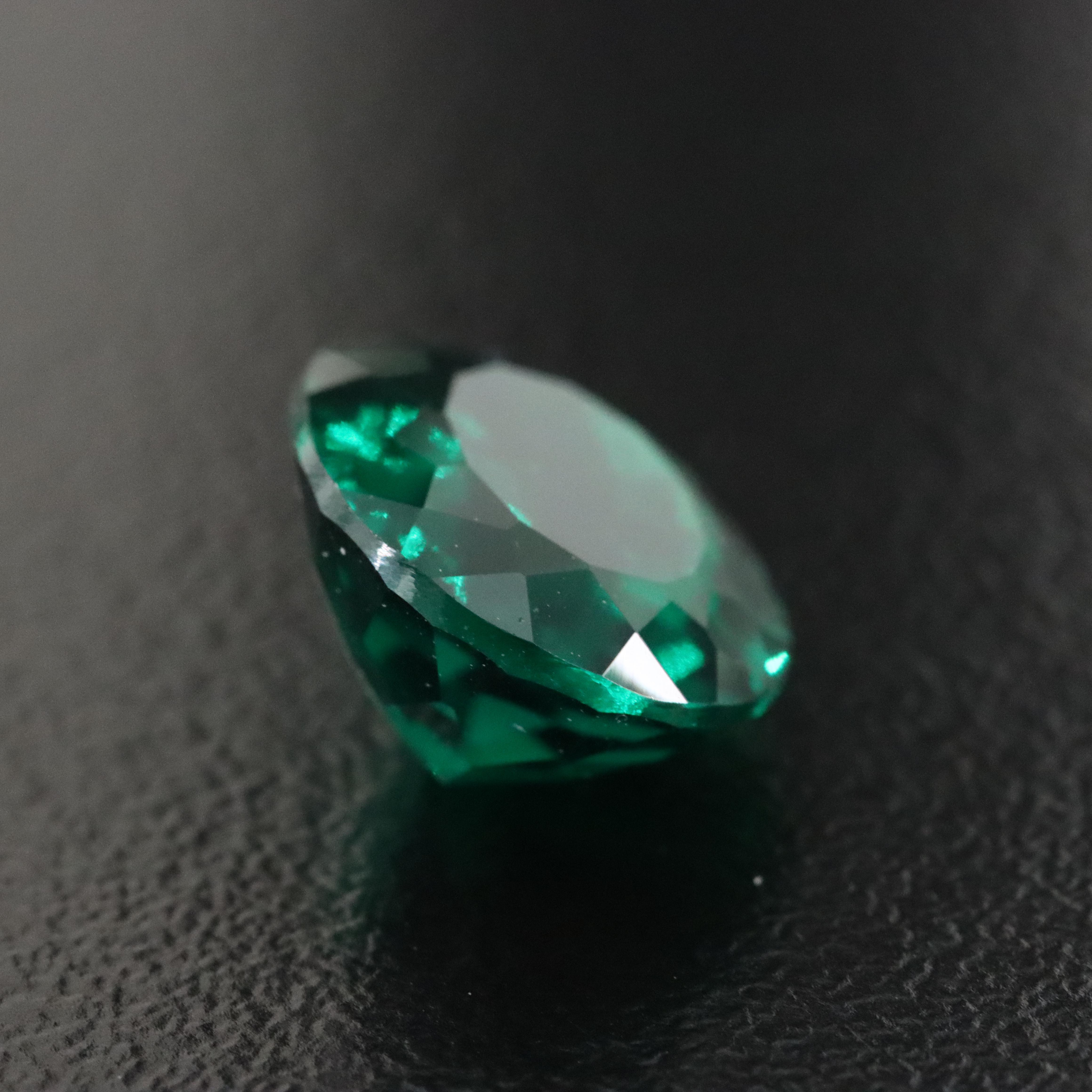 Loose 4.40 CT Lab Grown Emerald