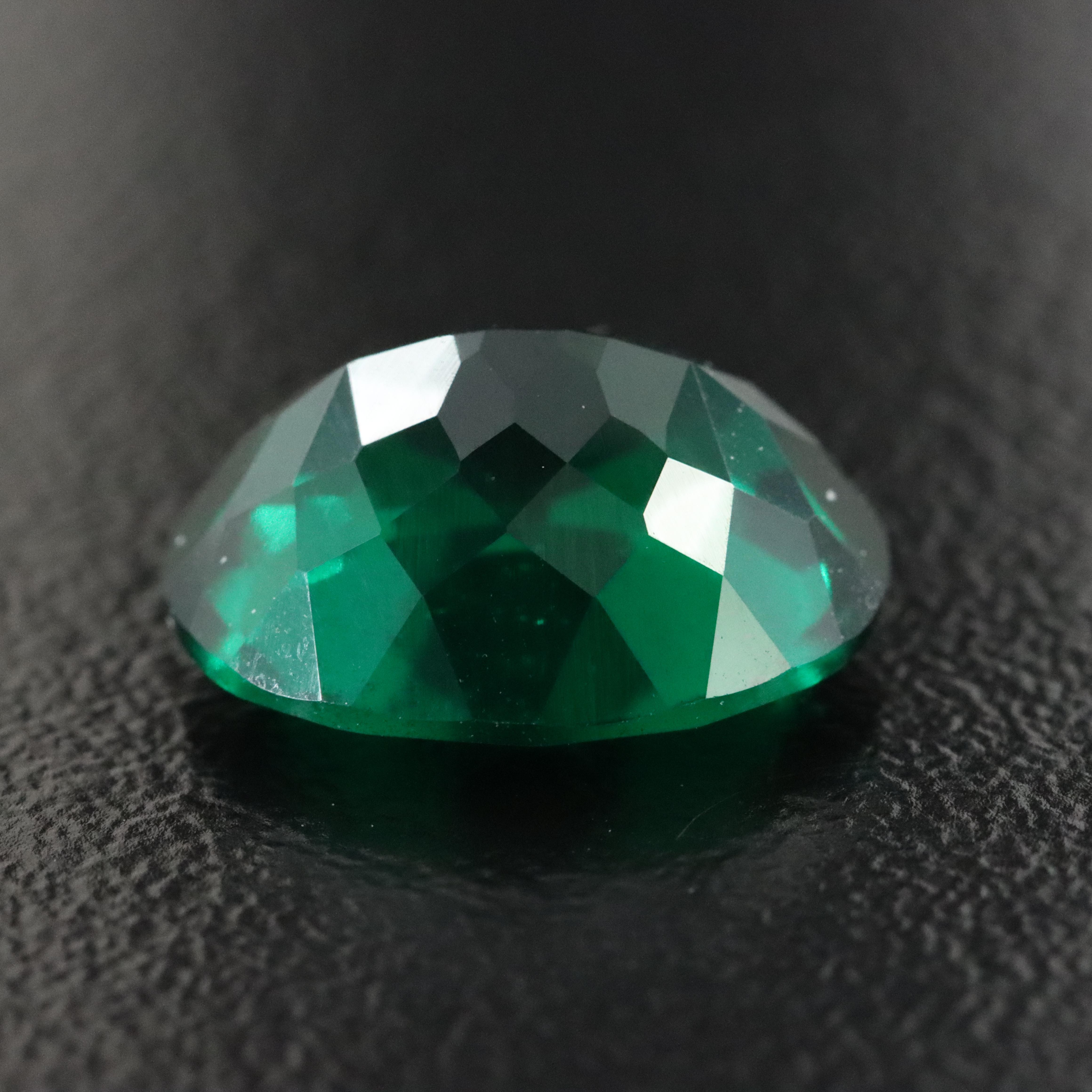 Loose 4.40 CT Lab Grown Emerald