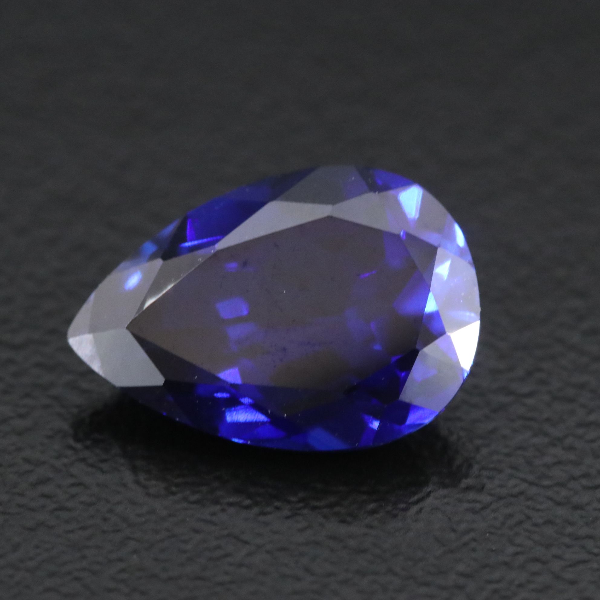 Loose 5.15 CT Lab Grown Sapphire
