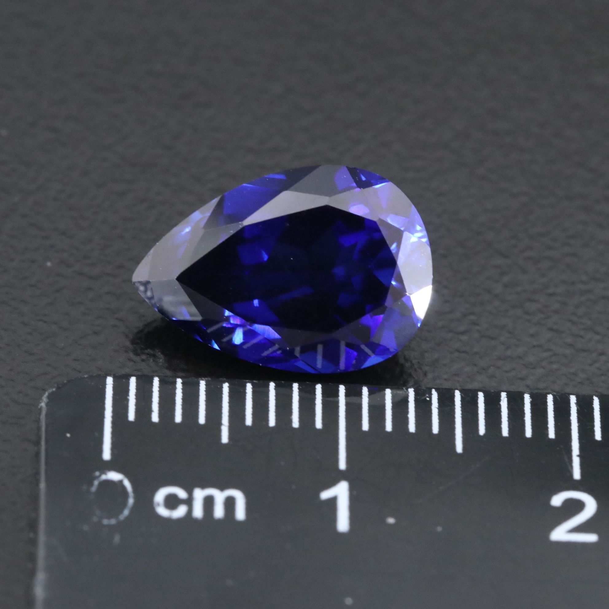Loose 5.15 CT Lab Grown Sapphire