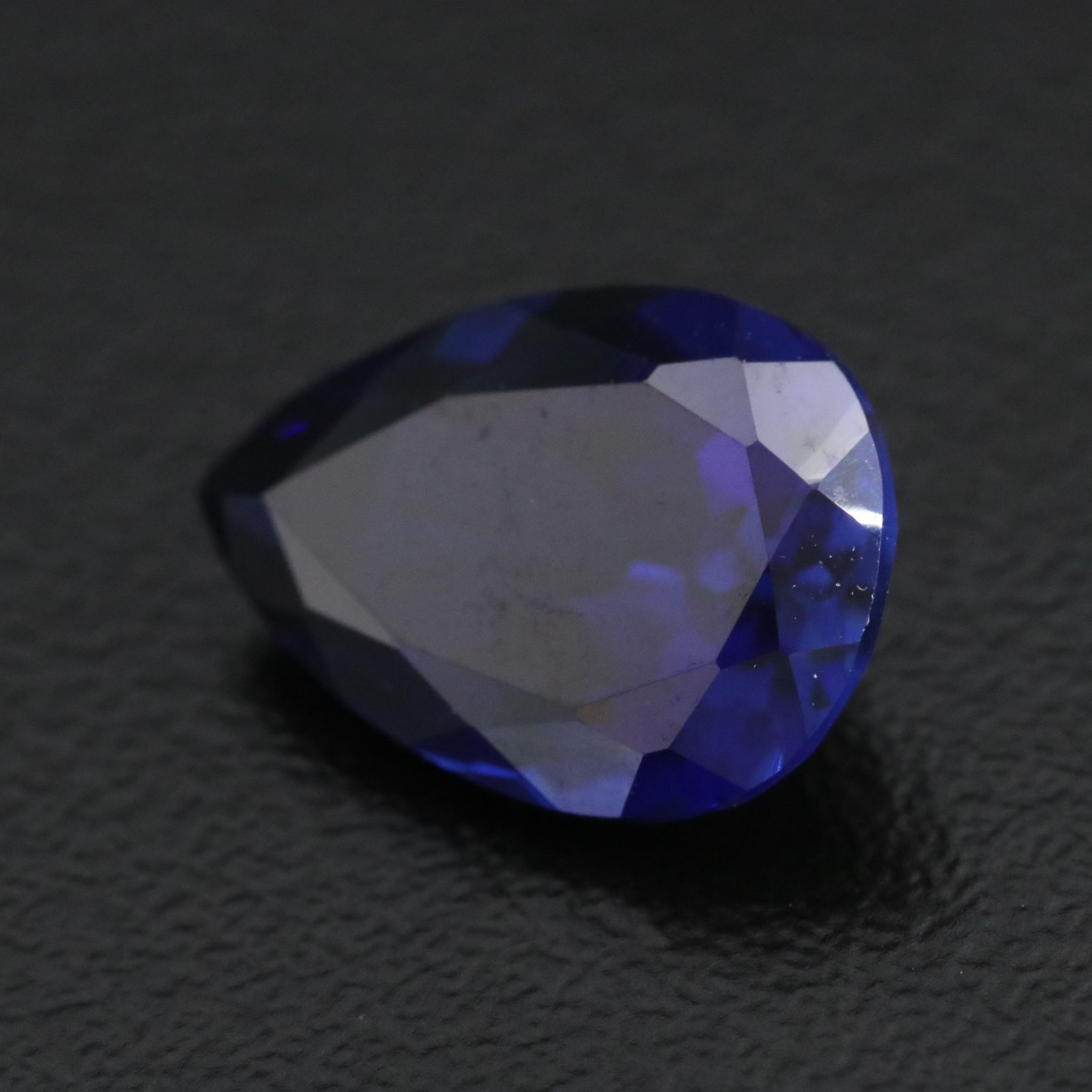 Loose 5.15 CT Lab Grown Sapphire