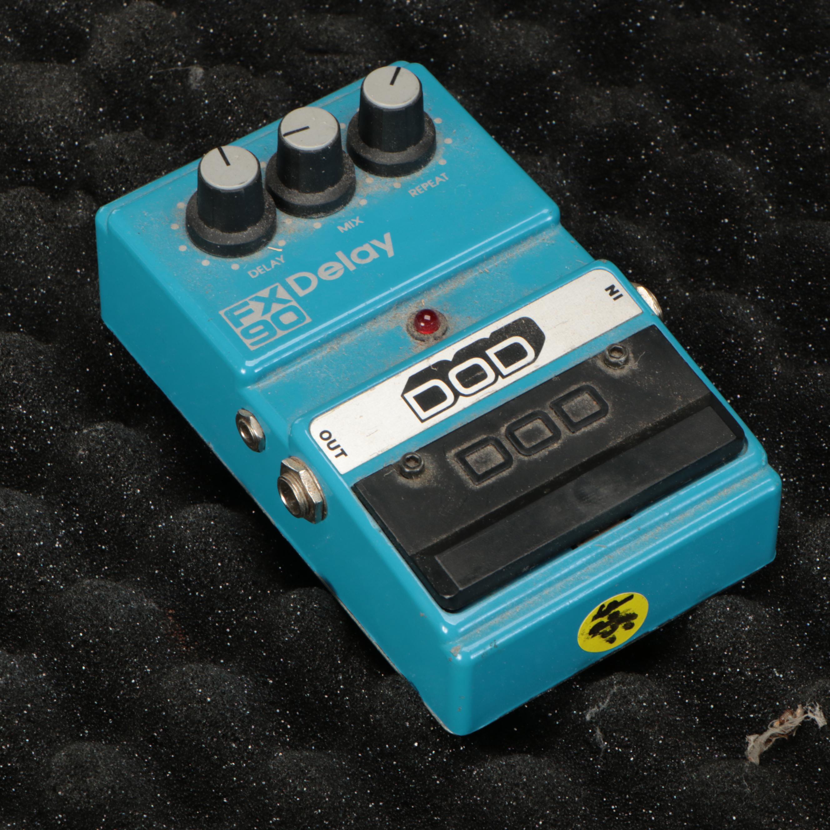 Boss Pedal Board BCB-60 with Boss and DOD Guitar Pedals, and Case