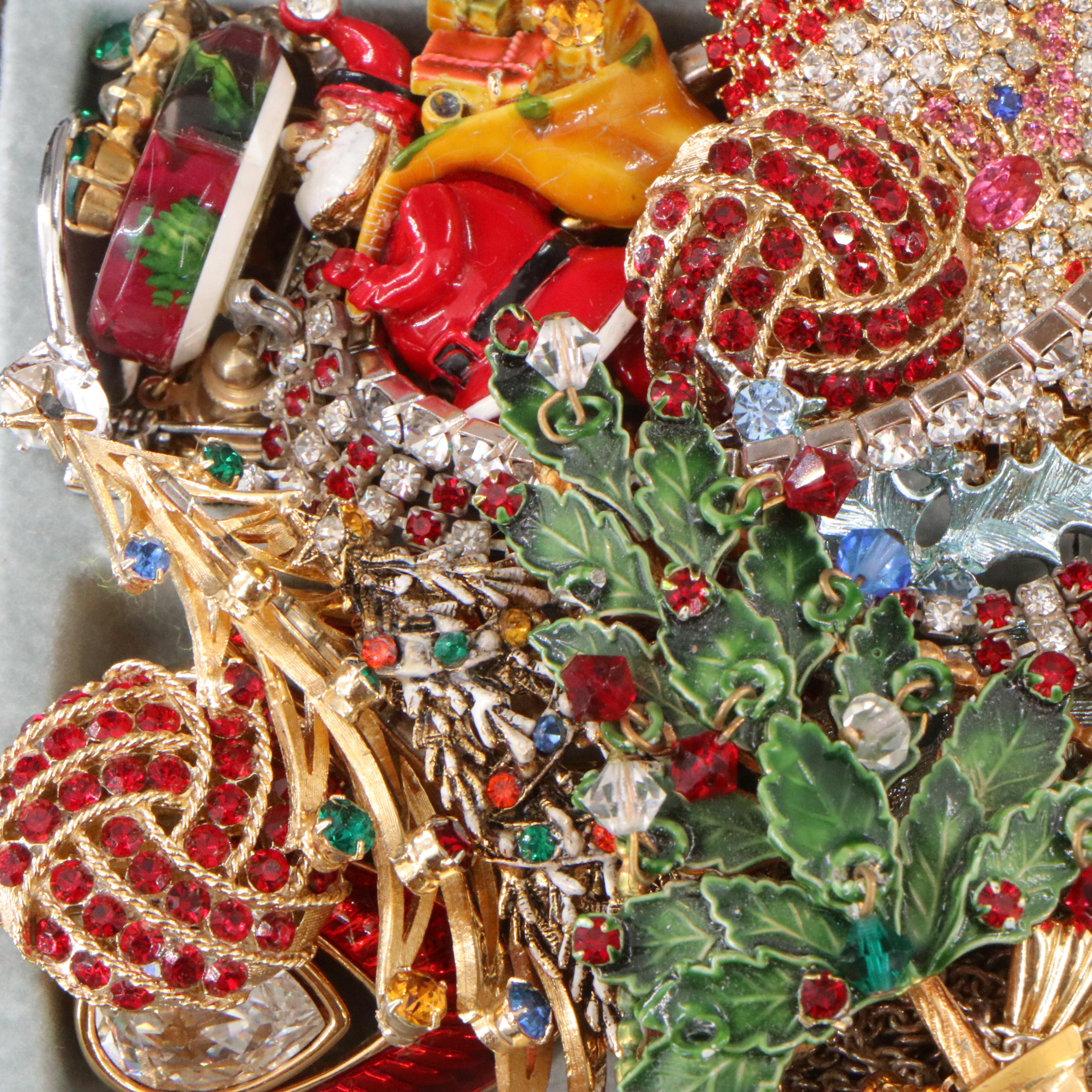 Uncommon Discoveries: Jewelry Collection