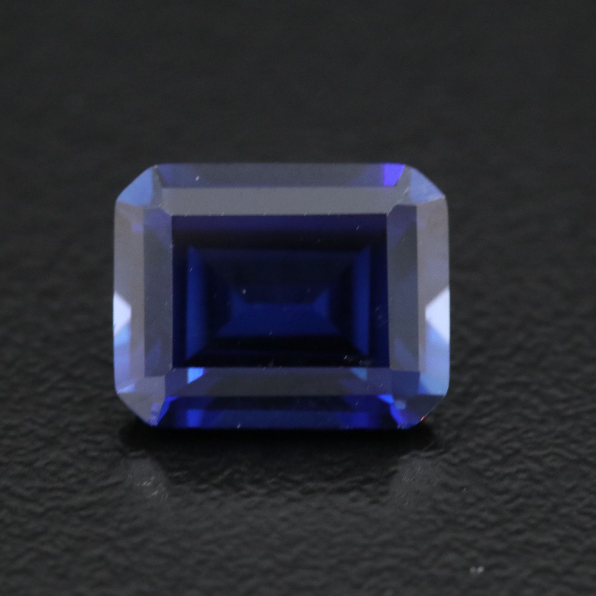 Loose 4.31 CT Lab Grown Sapphire