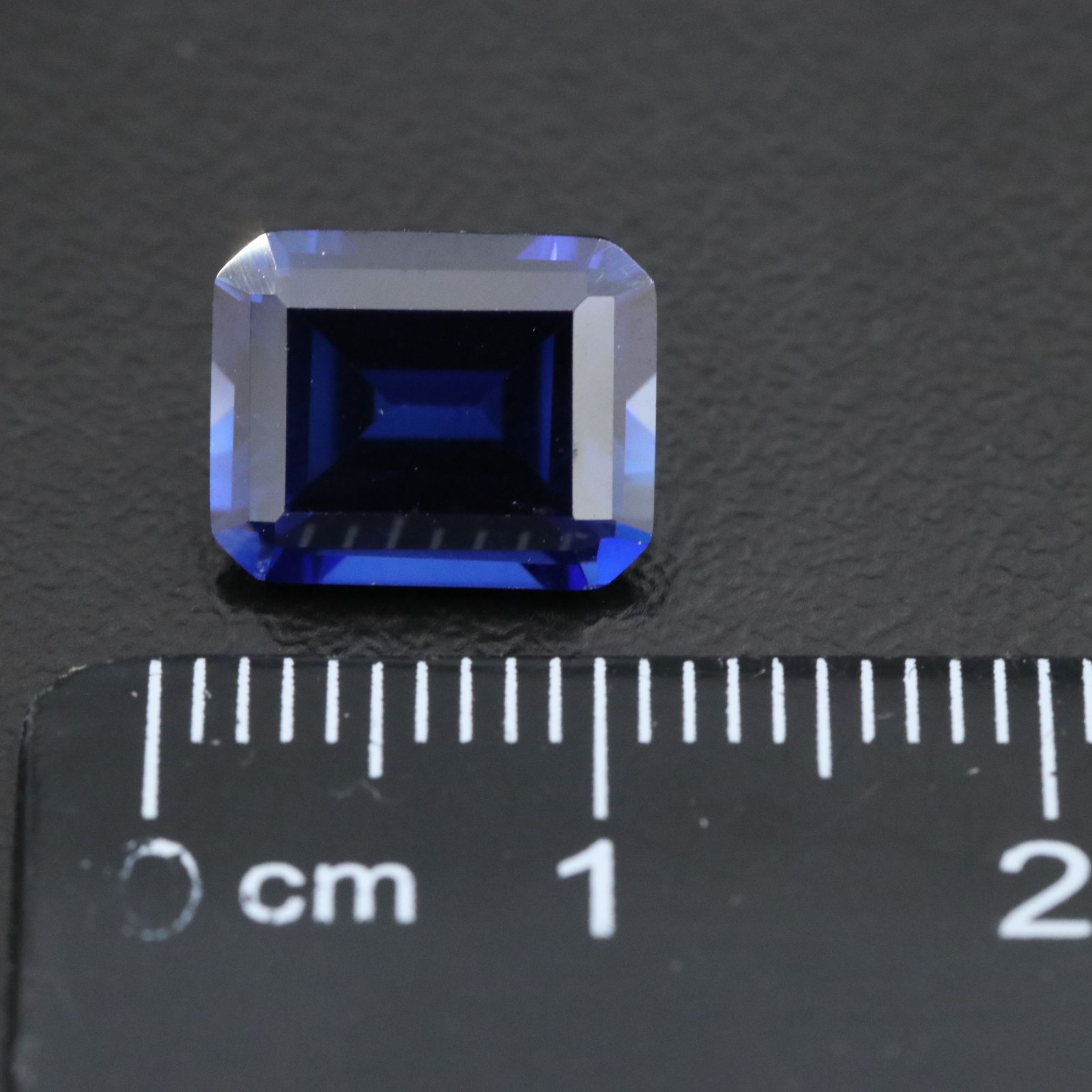 Loose 4.31 CT Lab Grown Sapphire