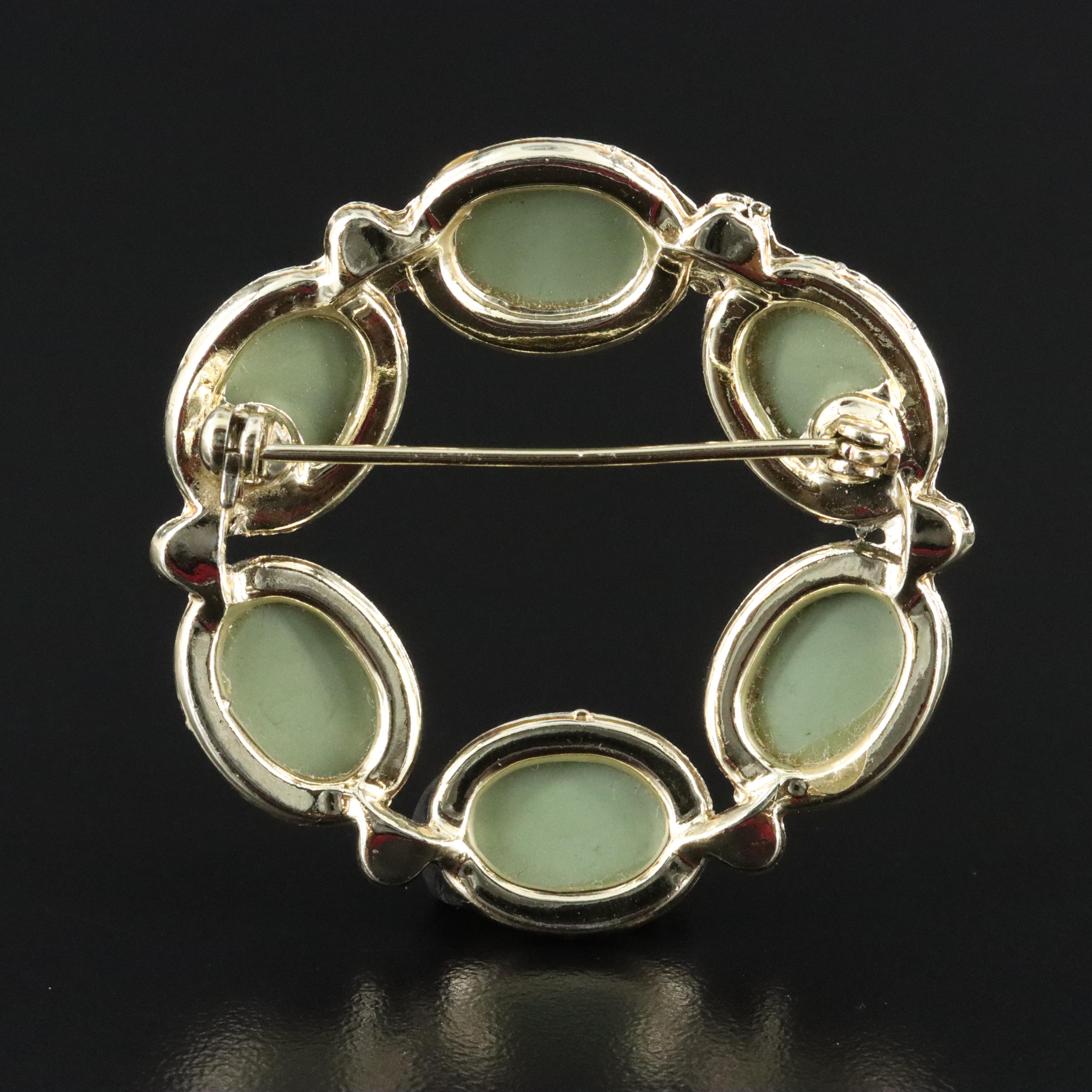 Imitation Jasperware Cameo Brooch