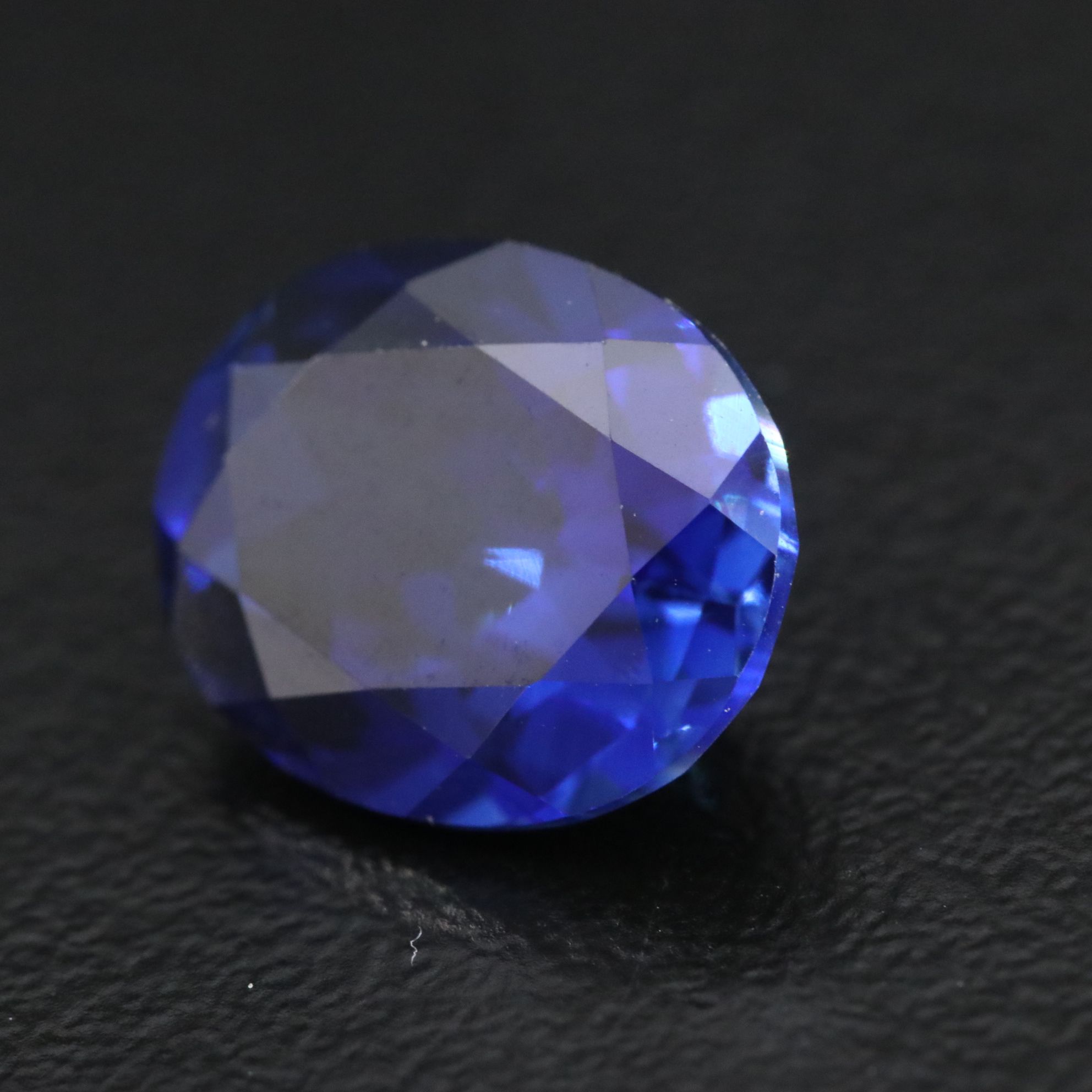 Loose 4.87 CT Lab Grown Sapphire