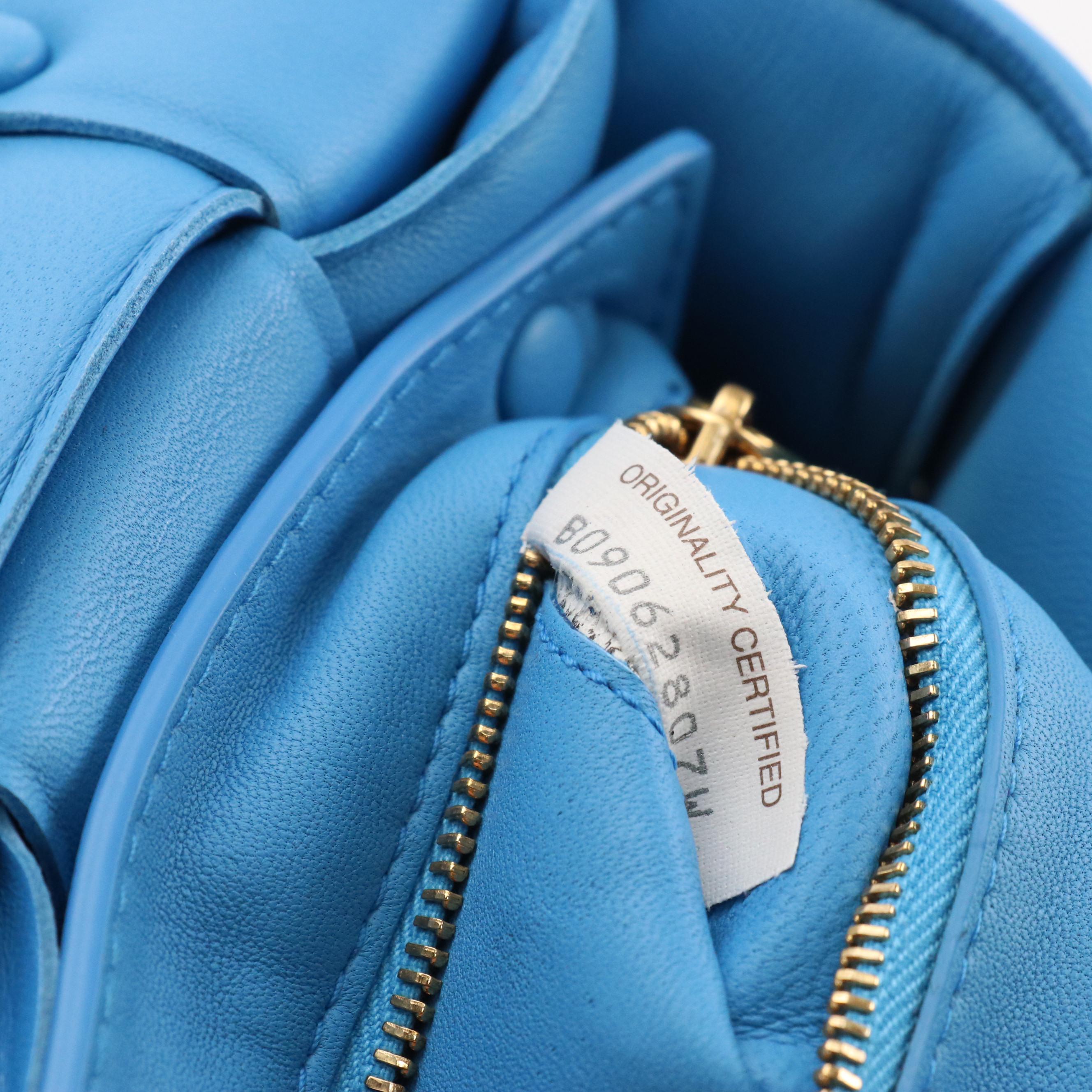 Bottega Veneta Cassette Chain Bag in Blue Padded Maxi Intrecciato Nappa Leather