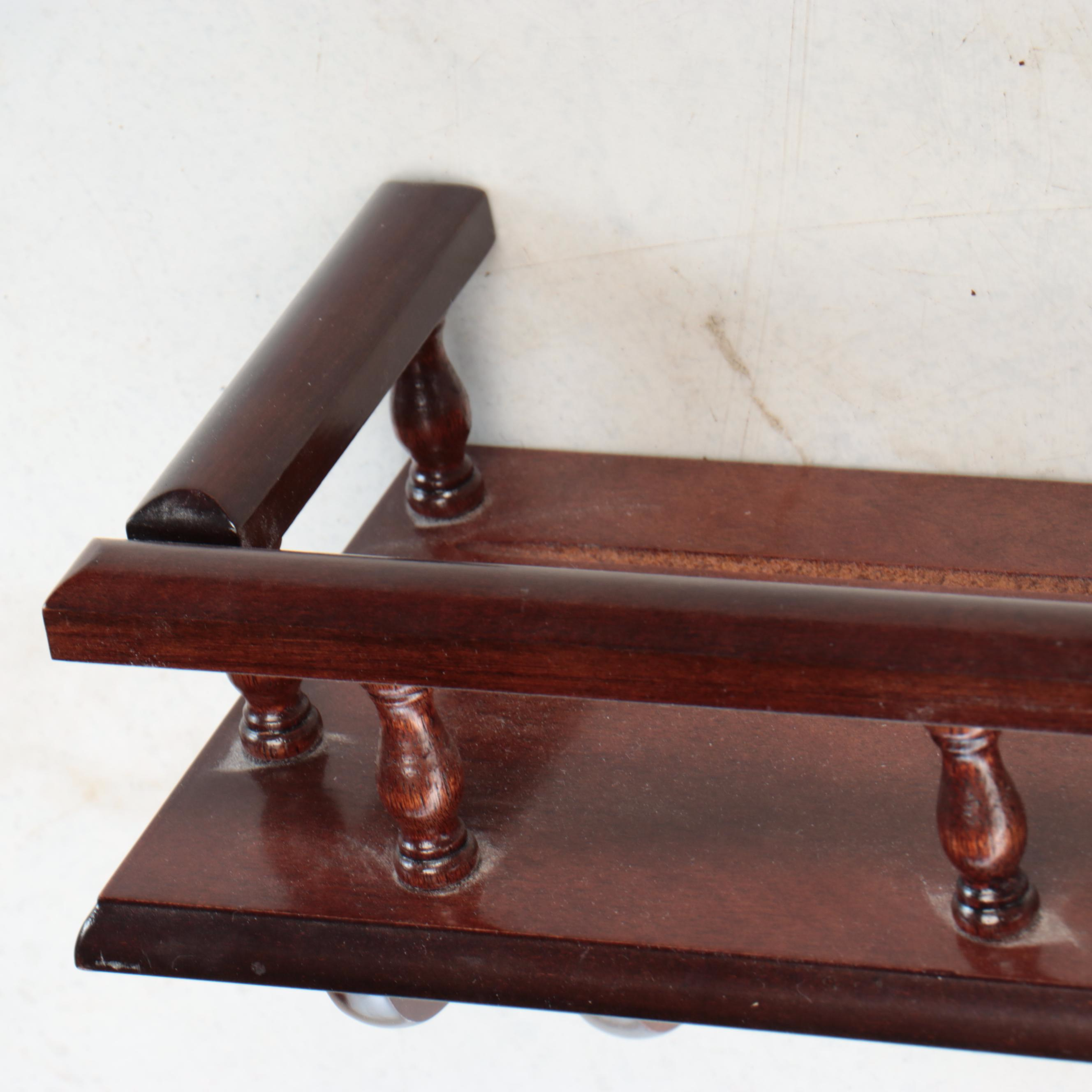 Colonial Style Mahogany Finish Wall Hanging Plate Racks