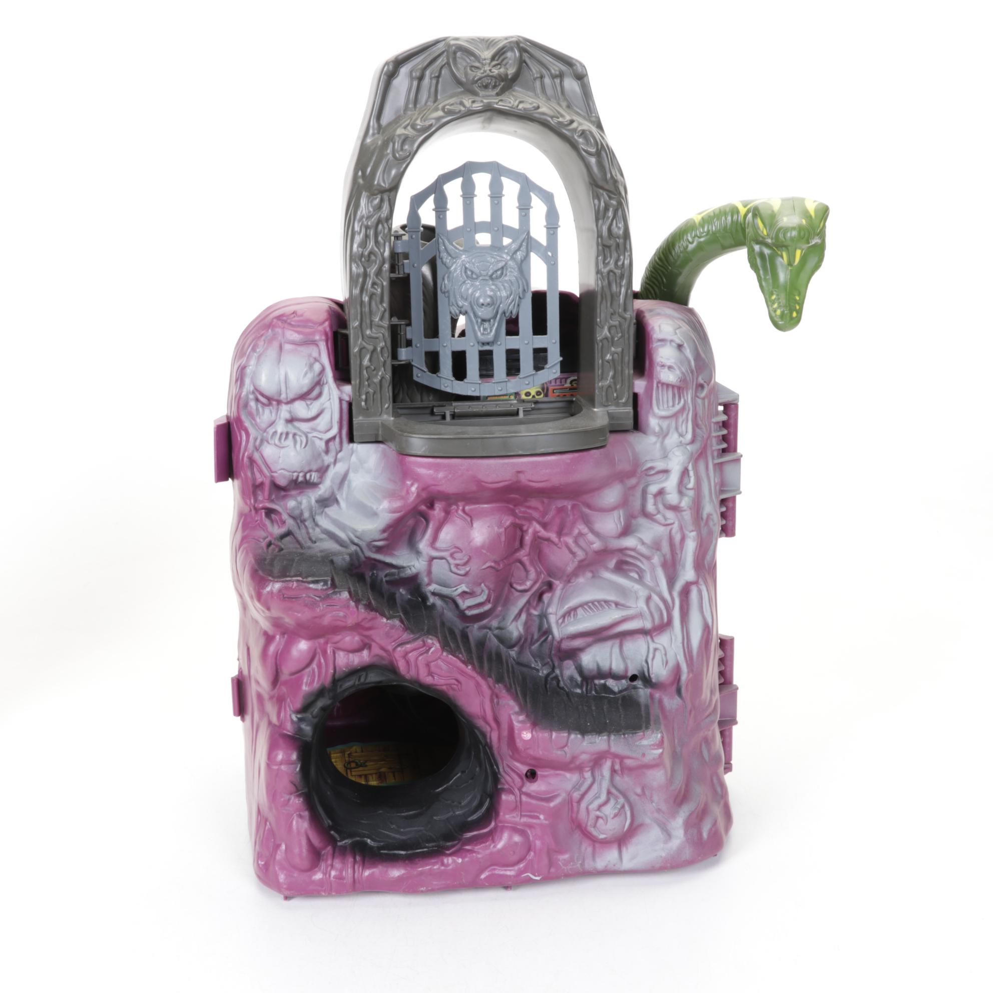 Master's of the Universe "Snake Mountain" Set & Action Figures