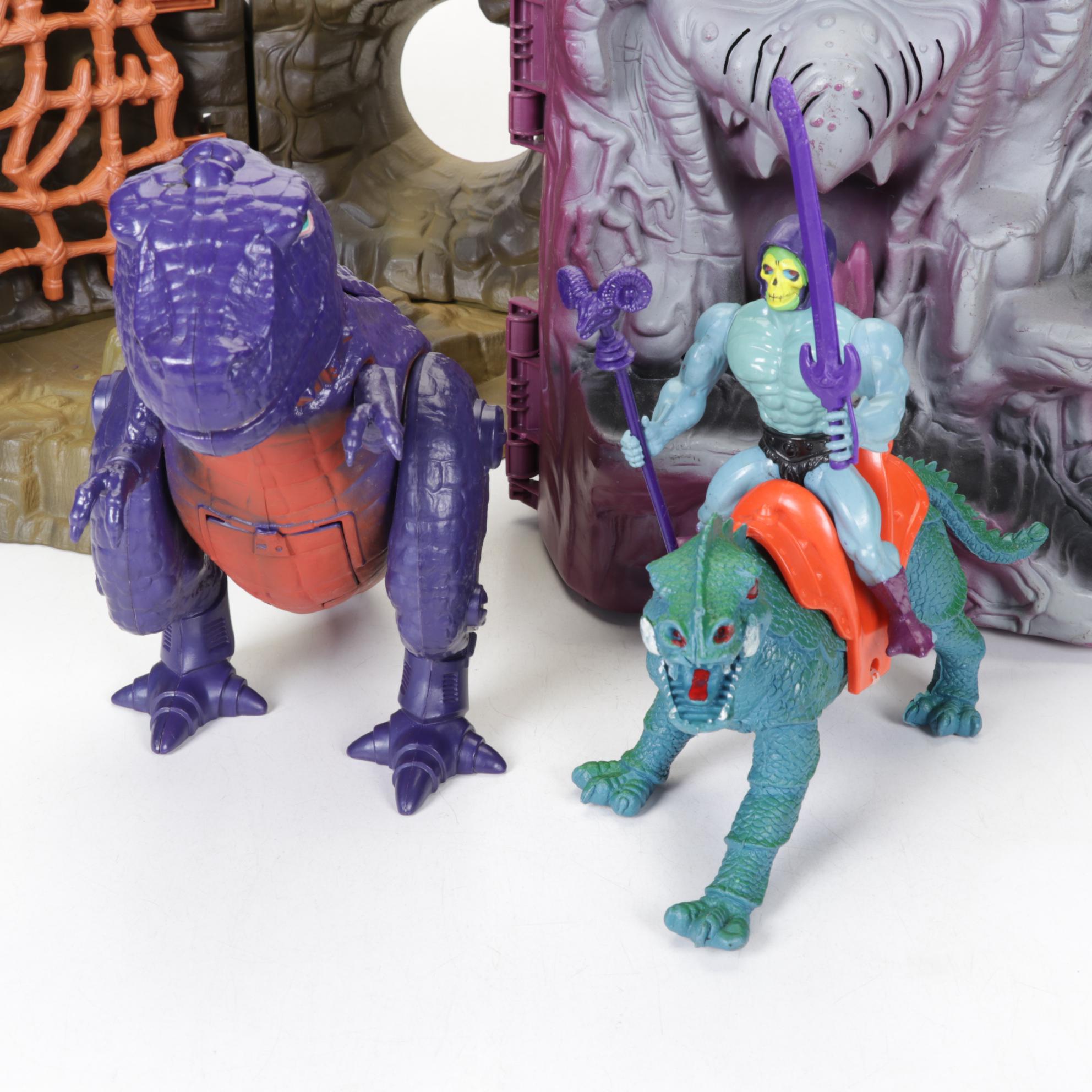 Master's of the Universe "Snake Mountain" Set & Action Figures