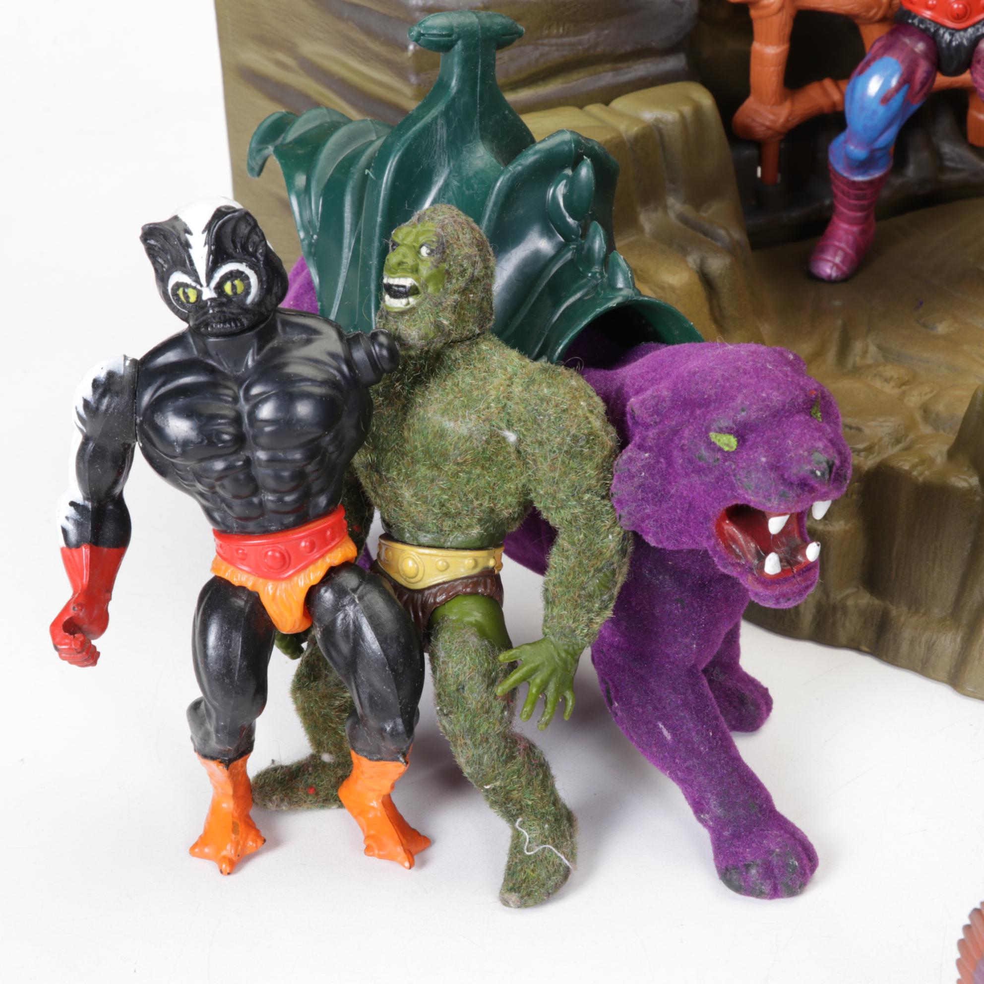 Master's of the Universe "Snake Mountain" Set & Action Figures