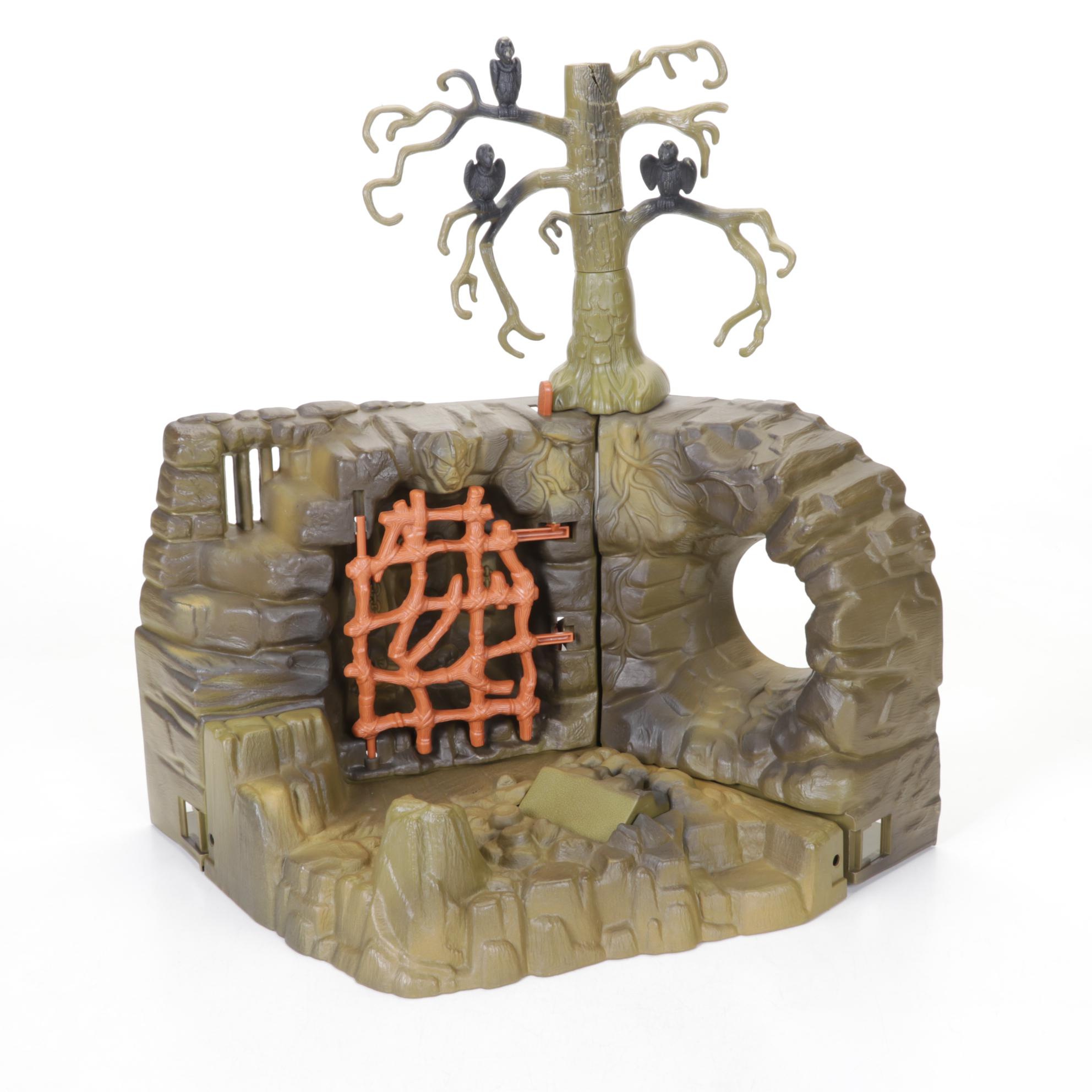 Master's of the Universe "Snake Mountain" Set & Action Figures