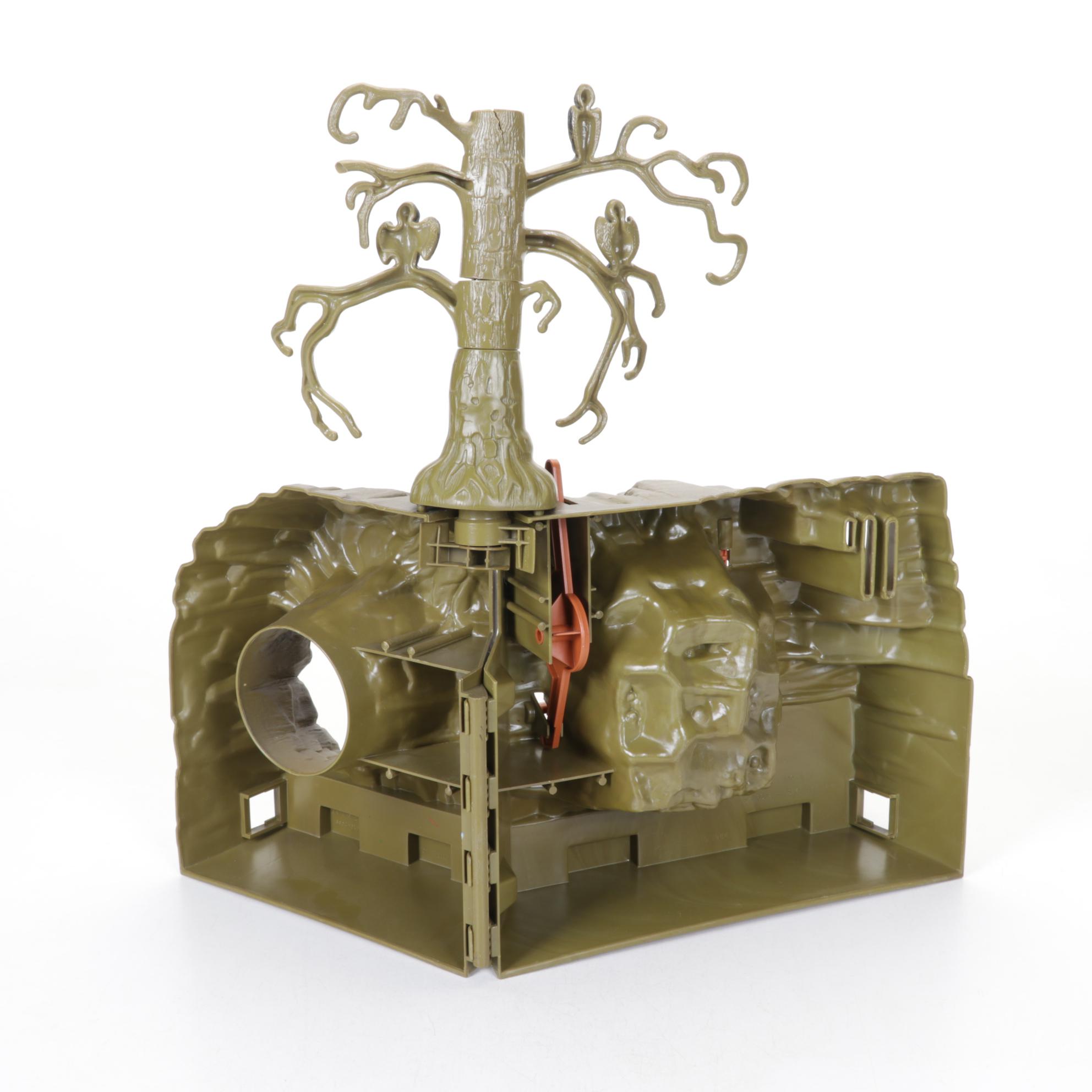 Master's of the Universe "Snake Mountain" Set & Action Figures