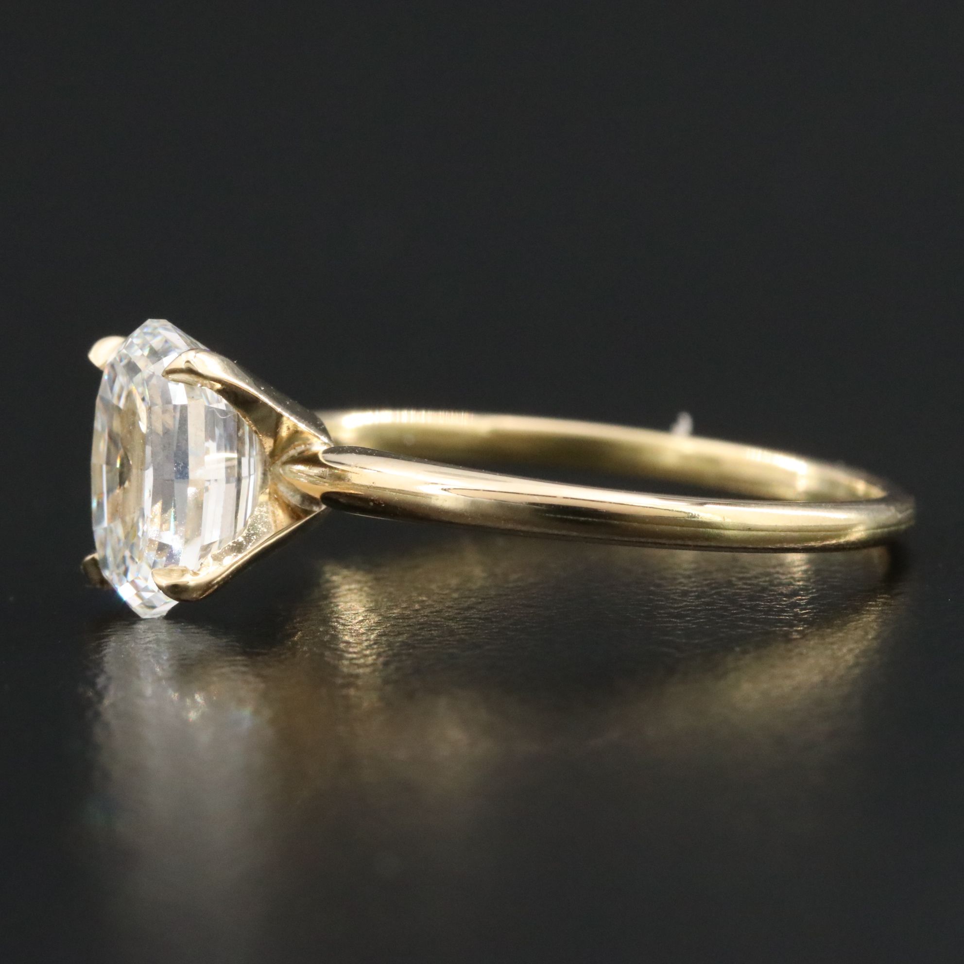 18K 2.06 CT Diamond Solitaire Ring with GIA Report