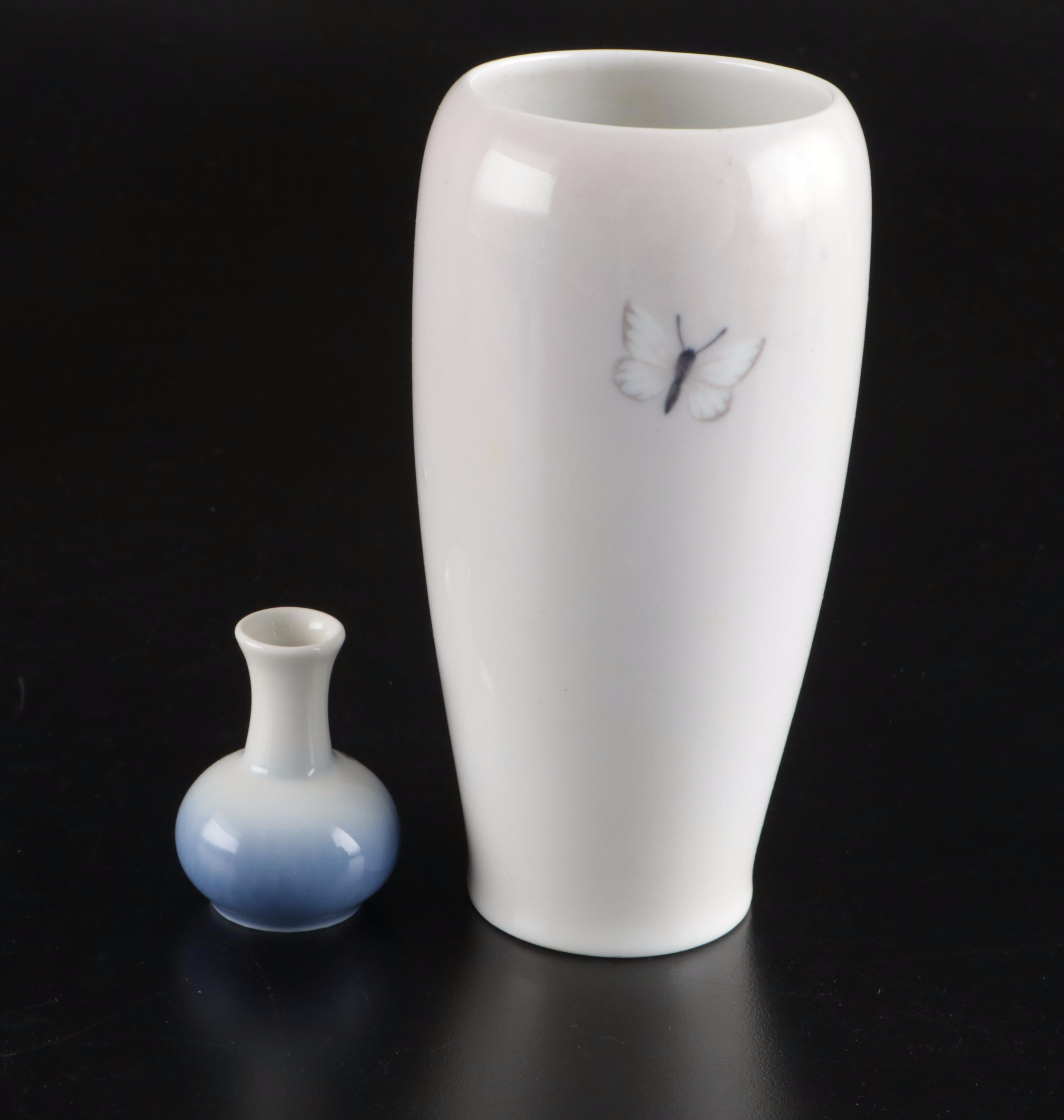 Royal Copenhagen Scenic Porcelain Table Lamp and Vases, 20th Century