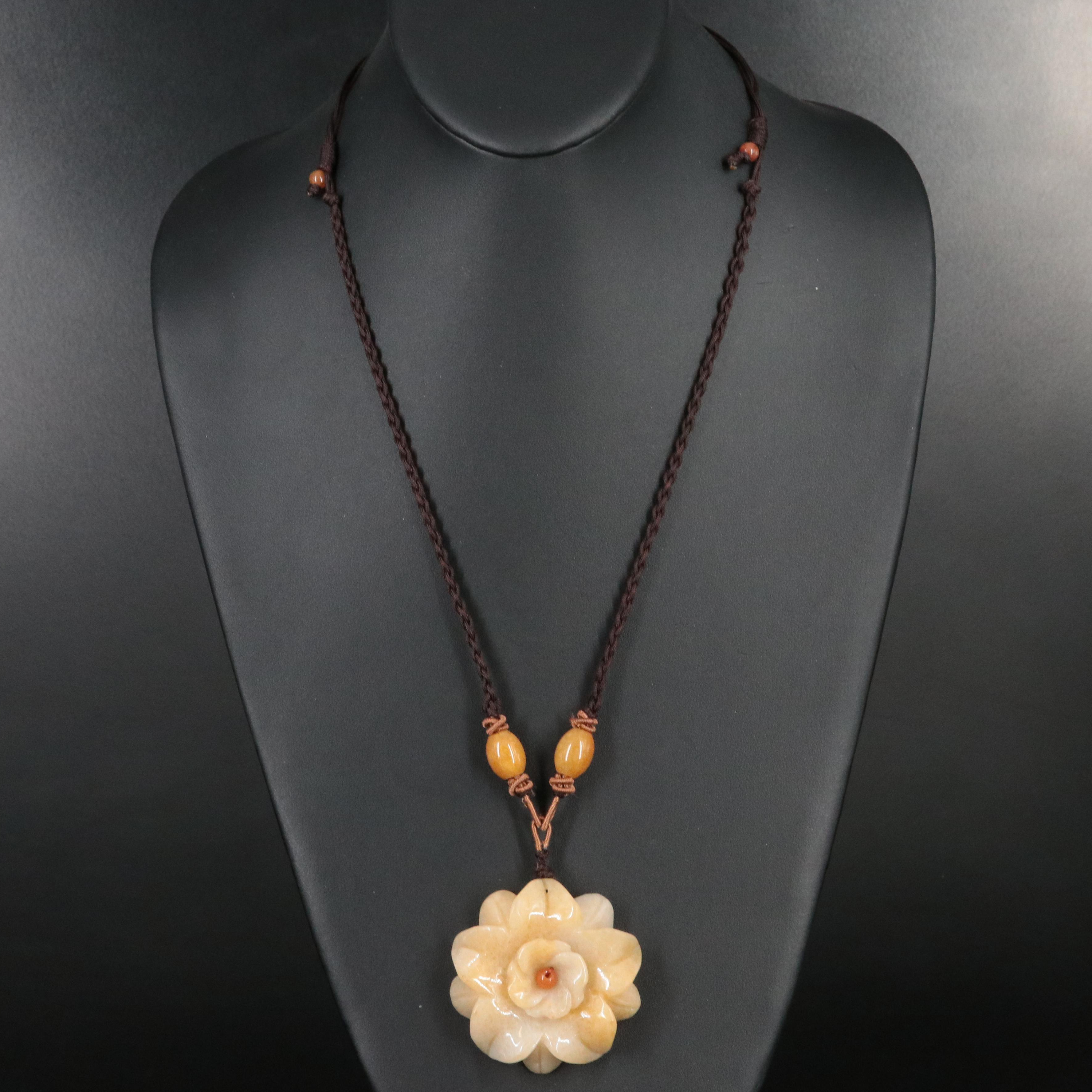 Carved Quartzite Flower Necklace