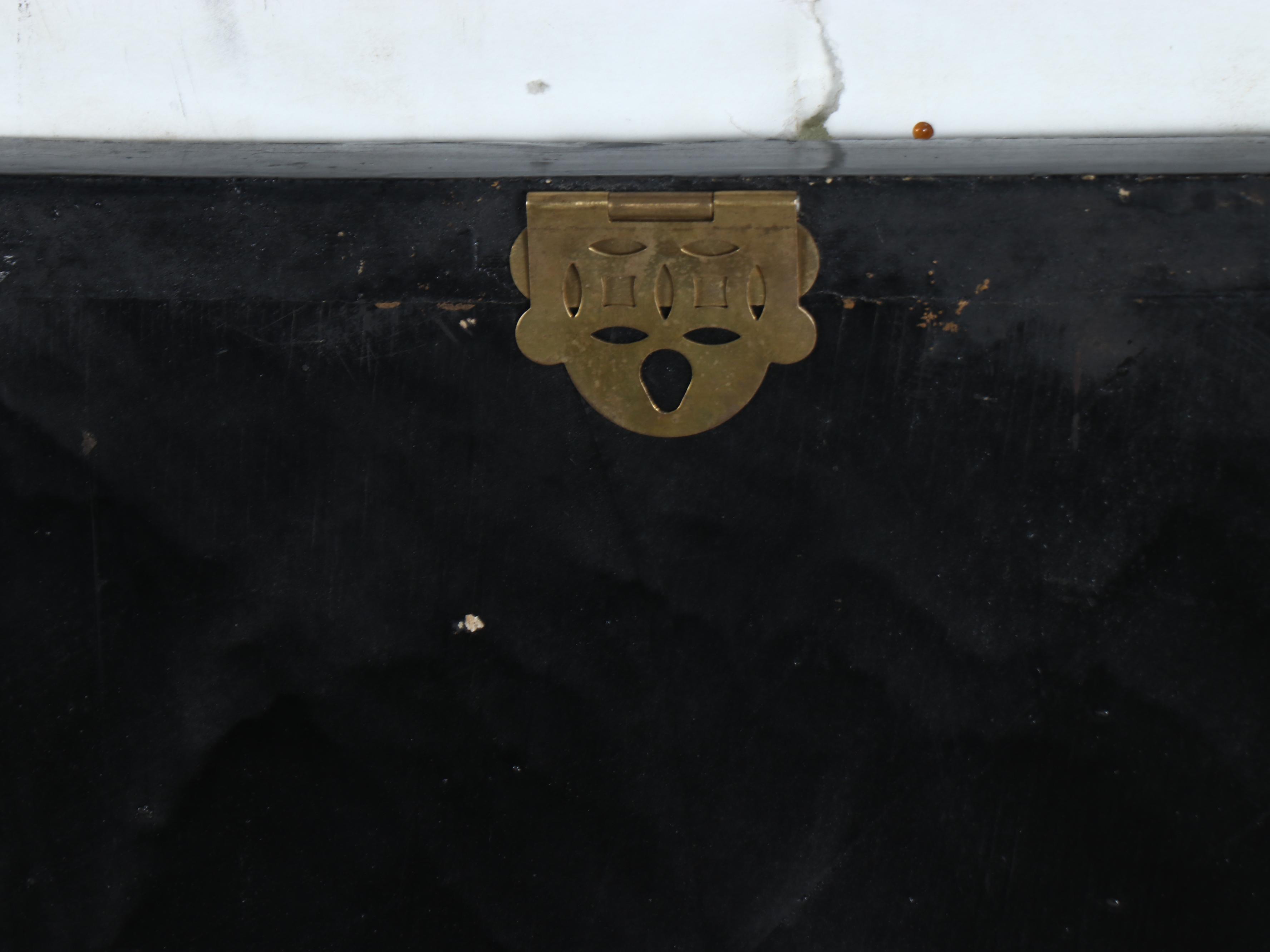 Chinese Lacquer Panels of Beauties in a Traditional Landscape