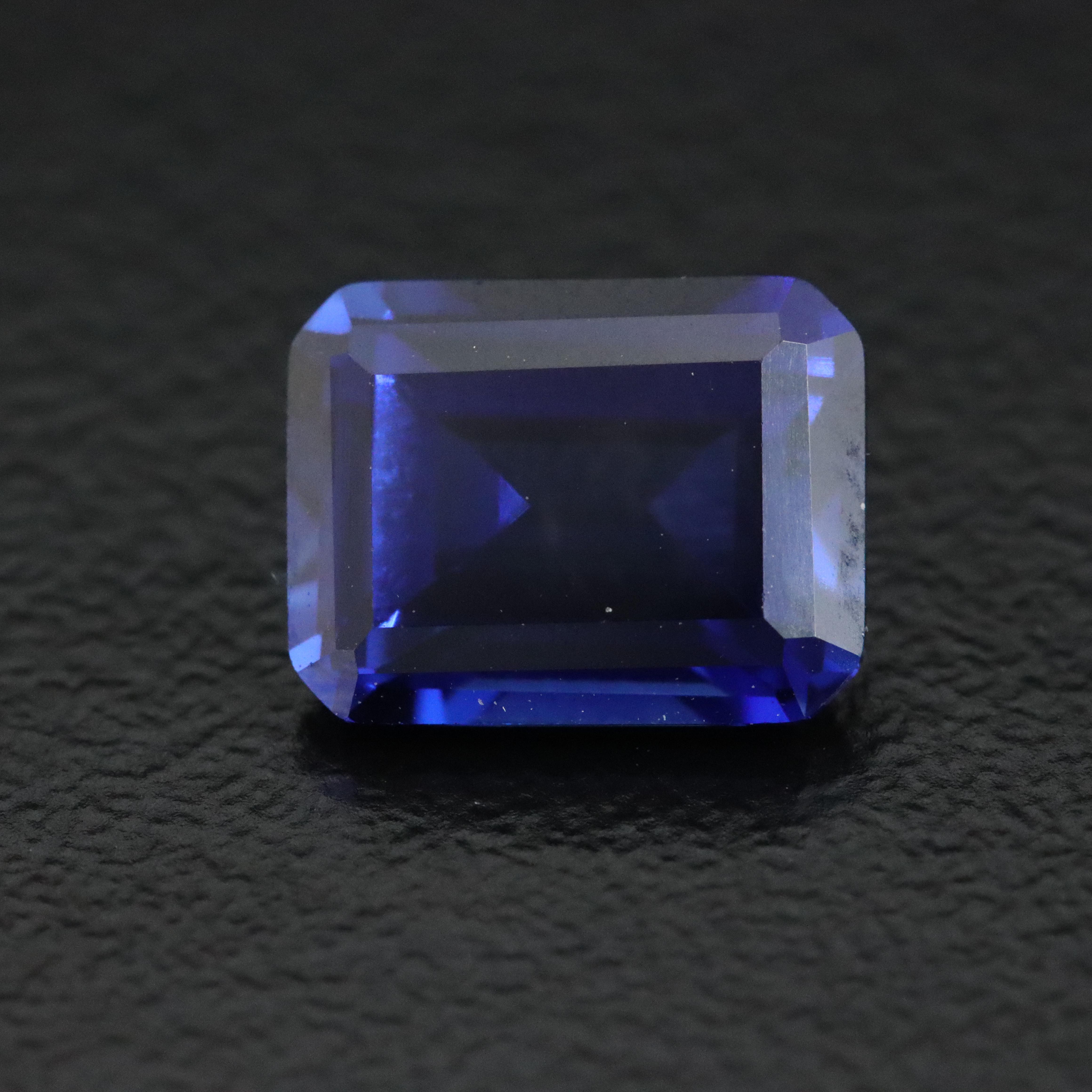 Loose 3.13 CT Lab Grown Sapphire