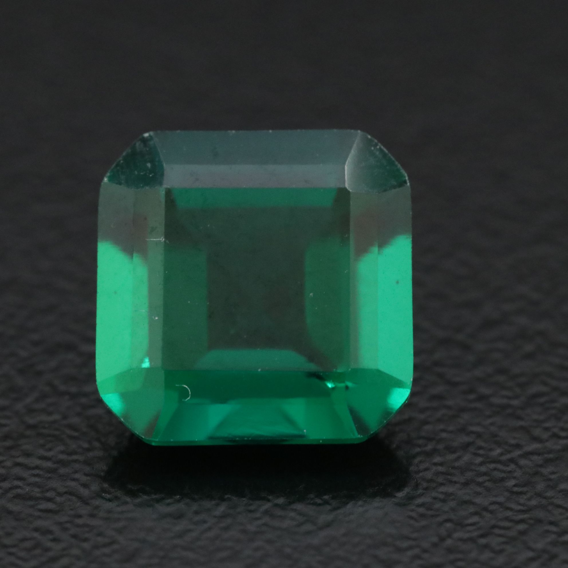 Loose 4.10 CT Lab Grown Emerald