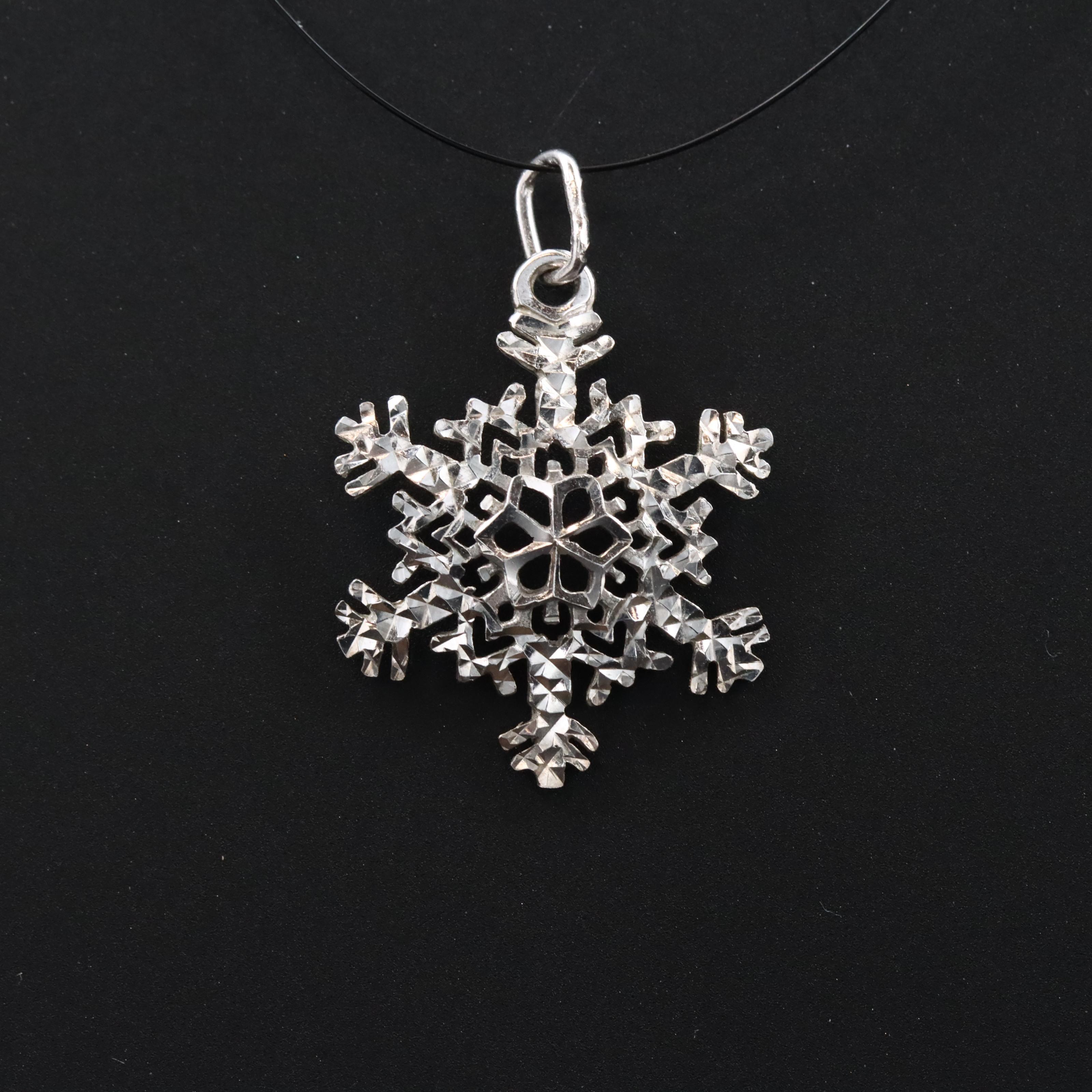 10K Snowflake Charm Pendant
