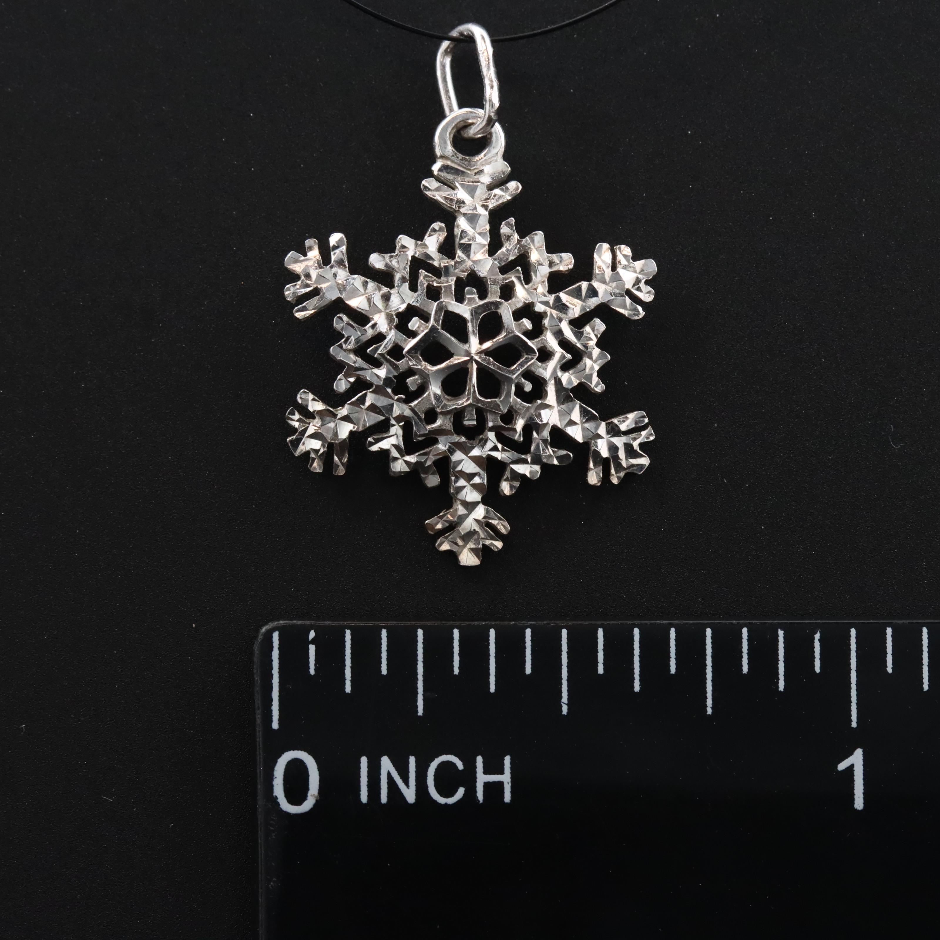 10K Snowflake Charm Pendant