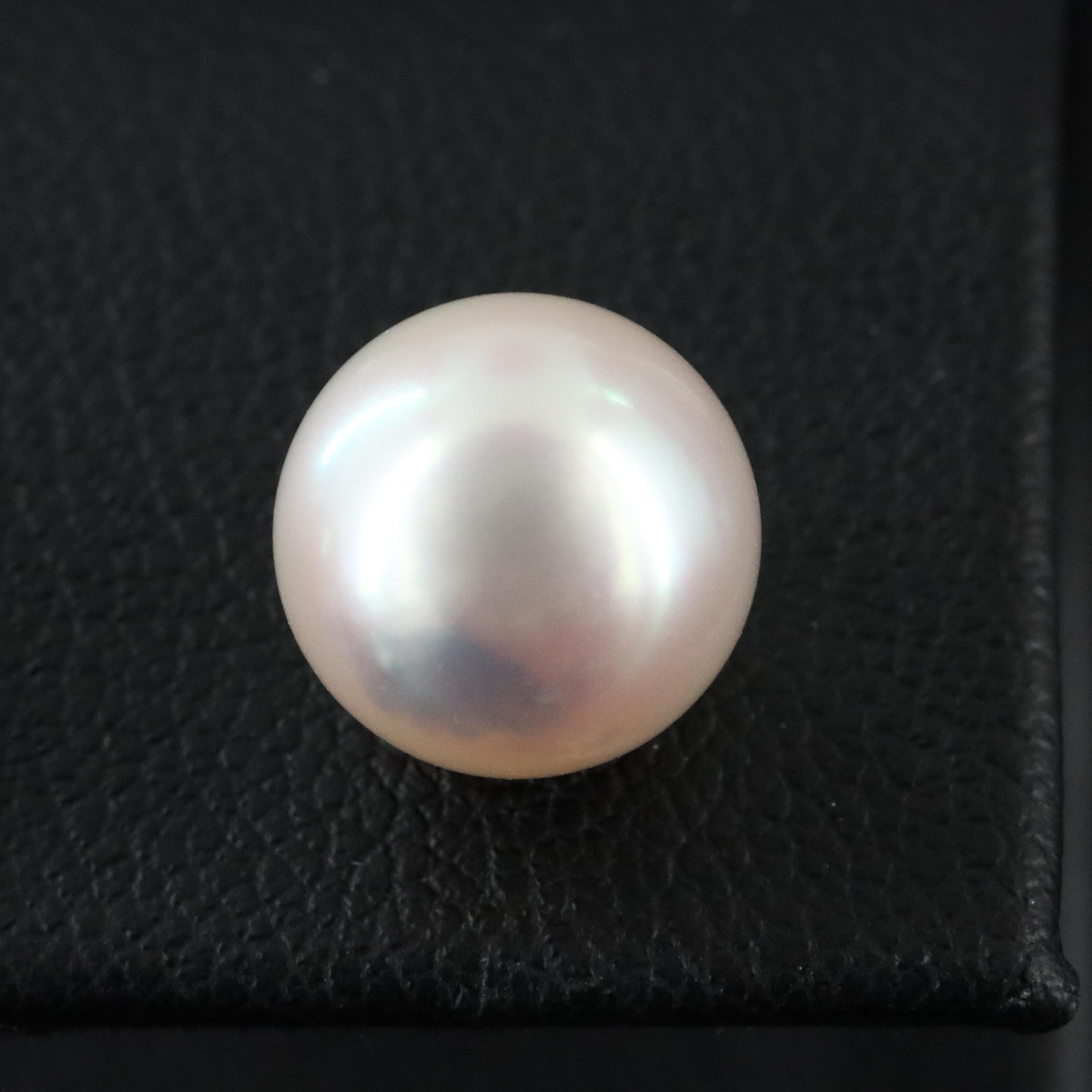 14K Pearl Stud Earrings