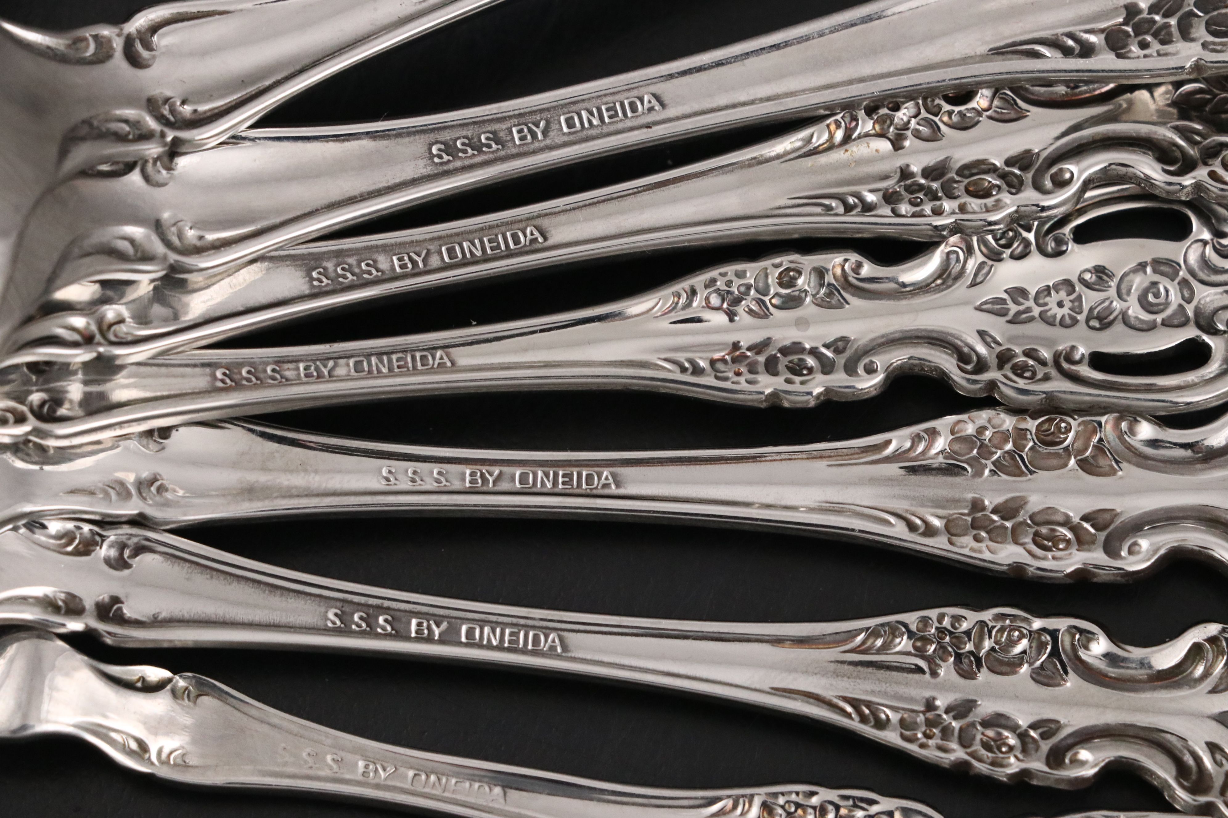 Oneida "Michelangelo" Stainless Steel Flatware and Serving Utensils