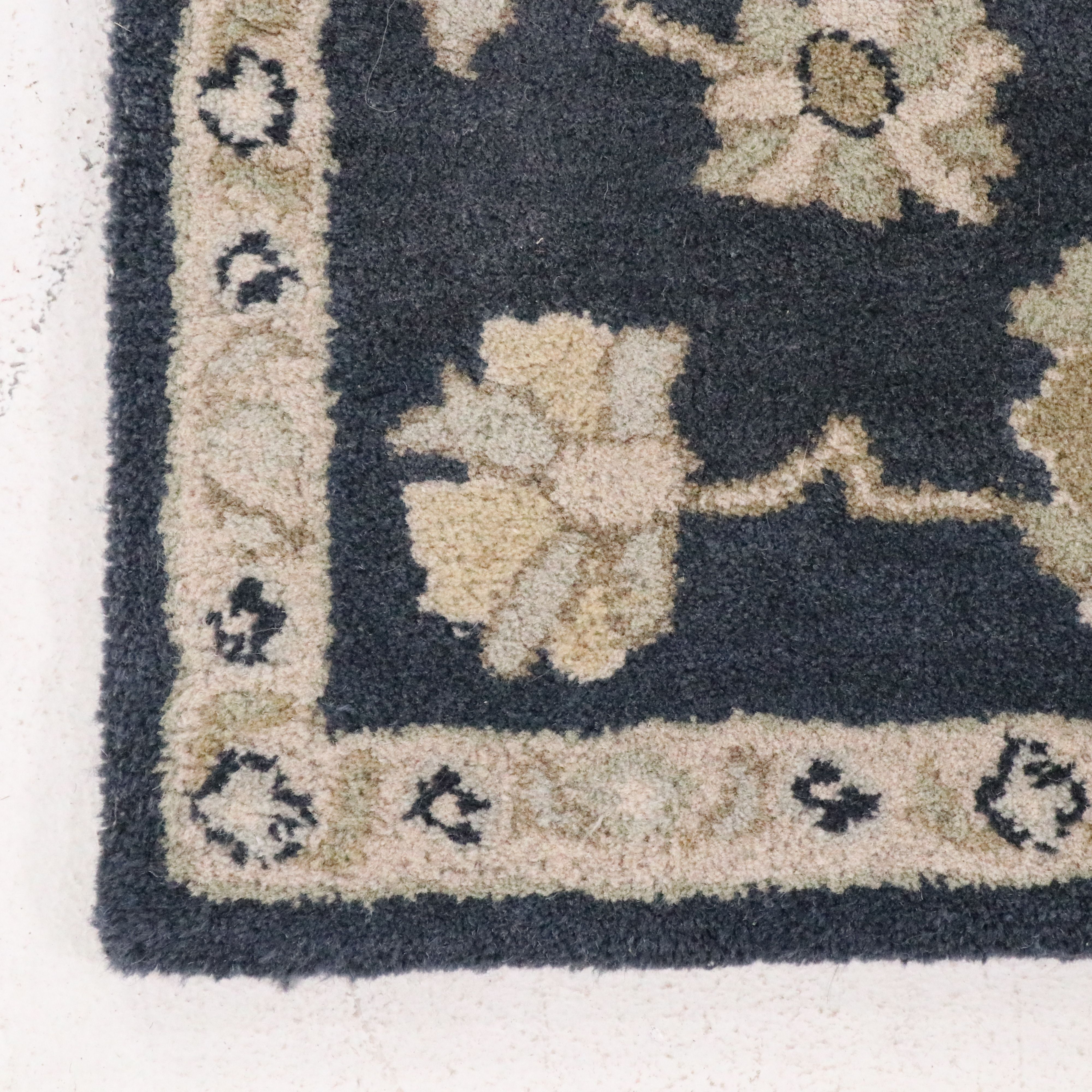 5'1 x 8' Hand-Tufted Surya "Caesar" Area Rug