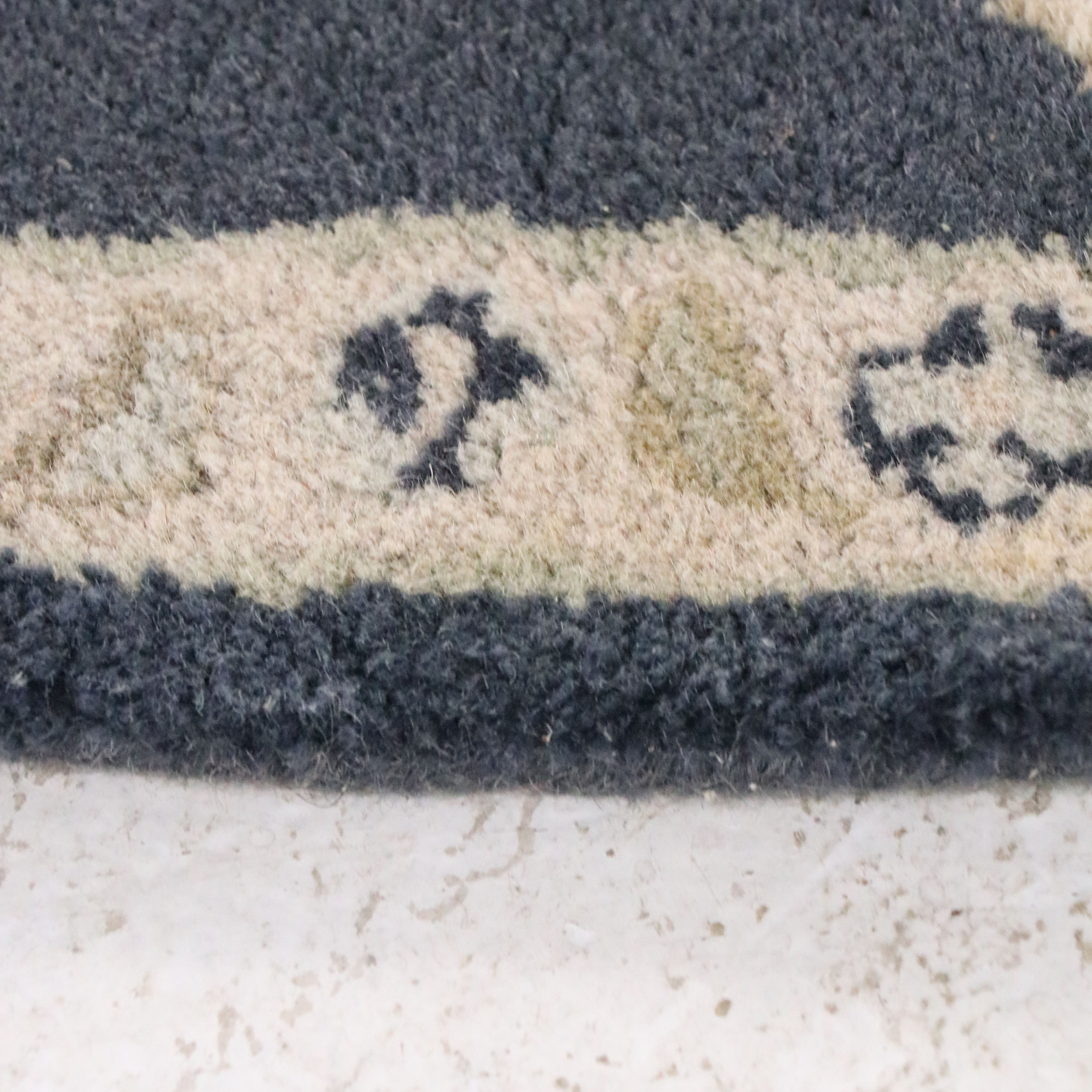 5'1 x 8' Hand-Tufted Surya "Caesar" Area Rug