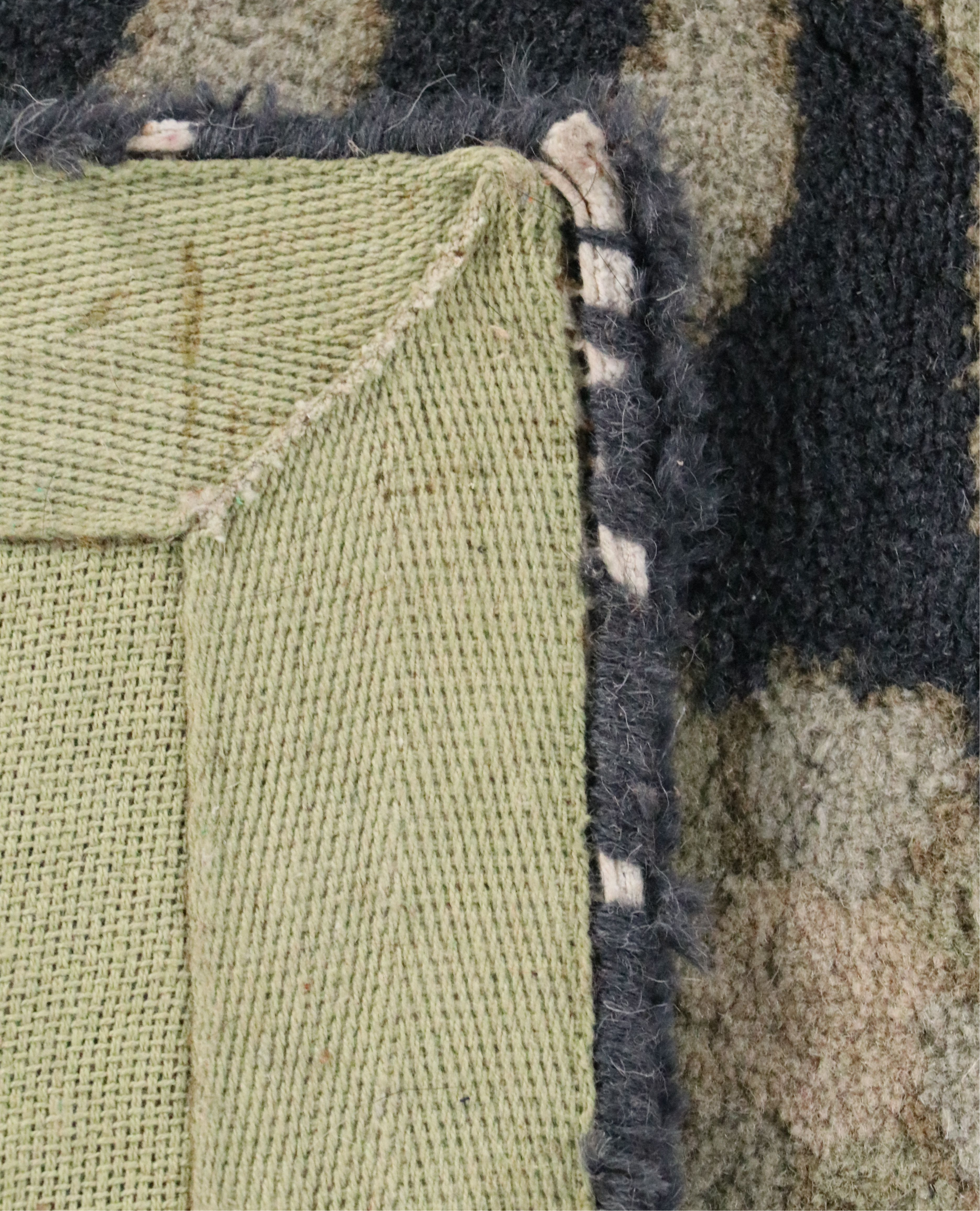 5'1 x 8' Hand-Tufted Surya "Caesar" Area Rug