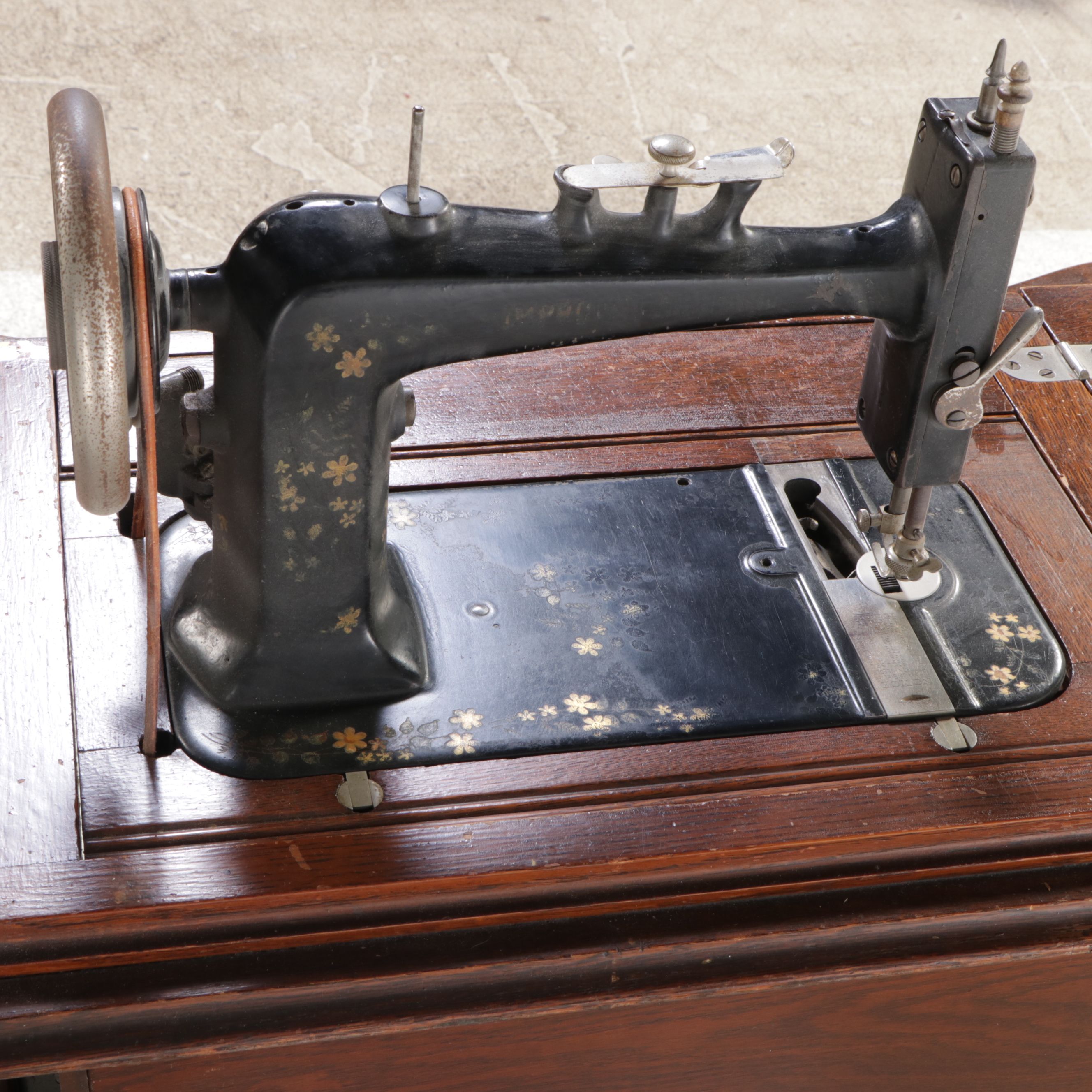 Montgomery Ward Tiger Oak Treadle Table & Windsor-B  Sewing Machine