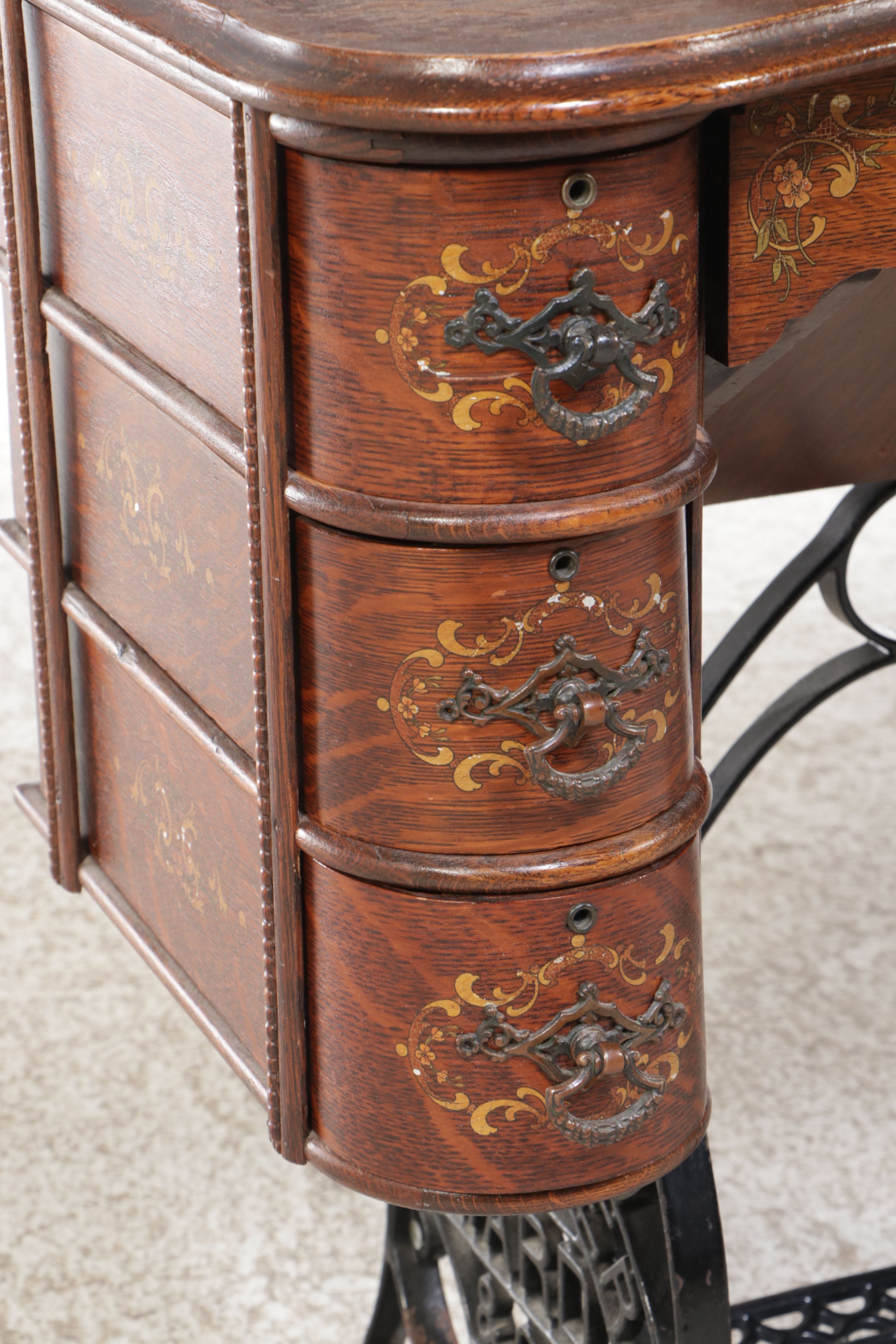 Montgomery Ward Tiger Oak Treadle Table & Windsor-B  Sewing Machine