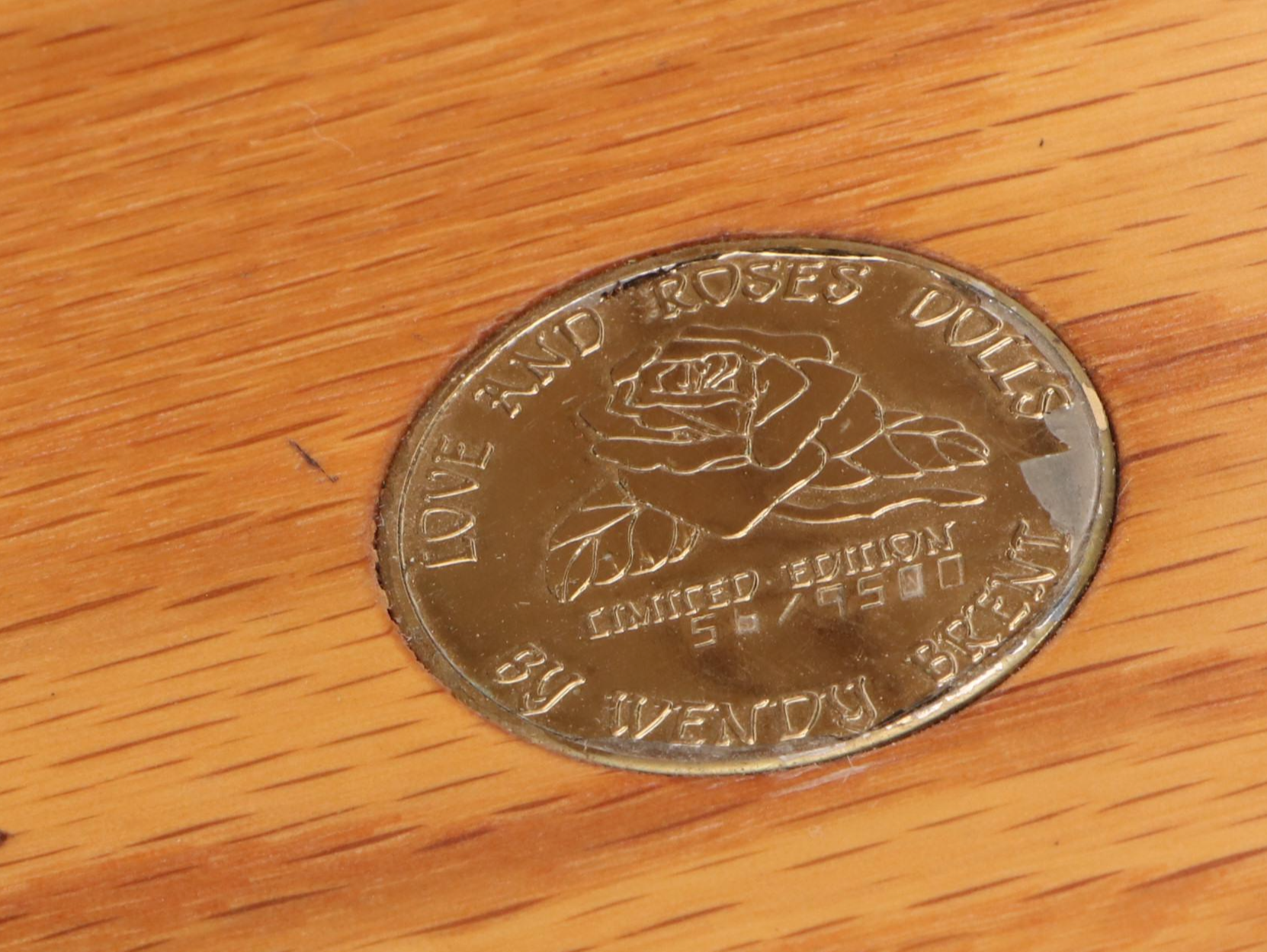 Wendy Brent "Love and Roses Dolls" Edelweiss Music Box Plush Rabbit