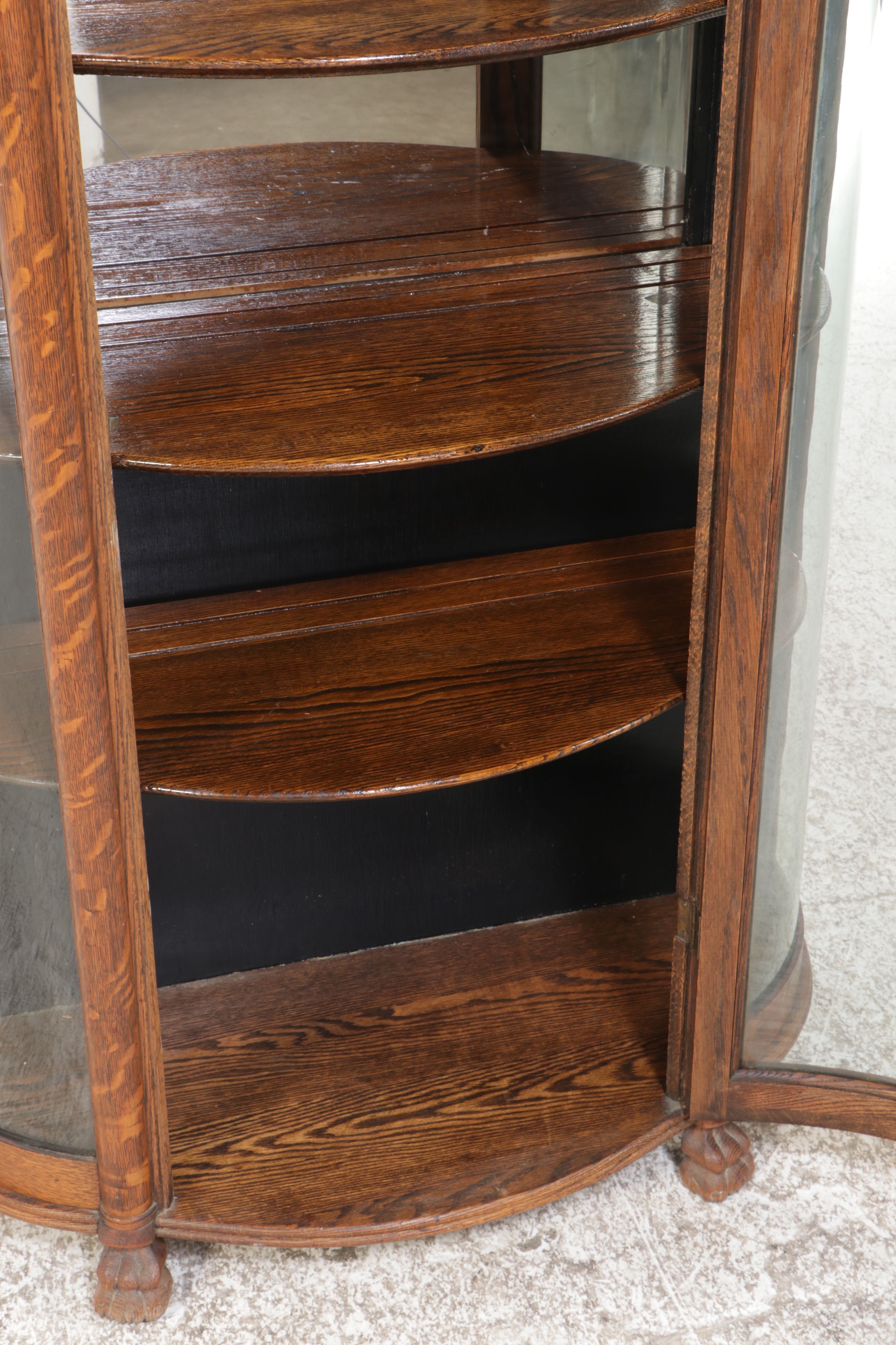 Quartersawn Oak Curved Glass Display Cabinet, Early 20th Century
