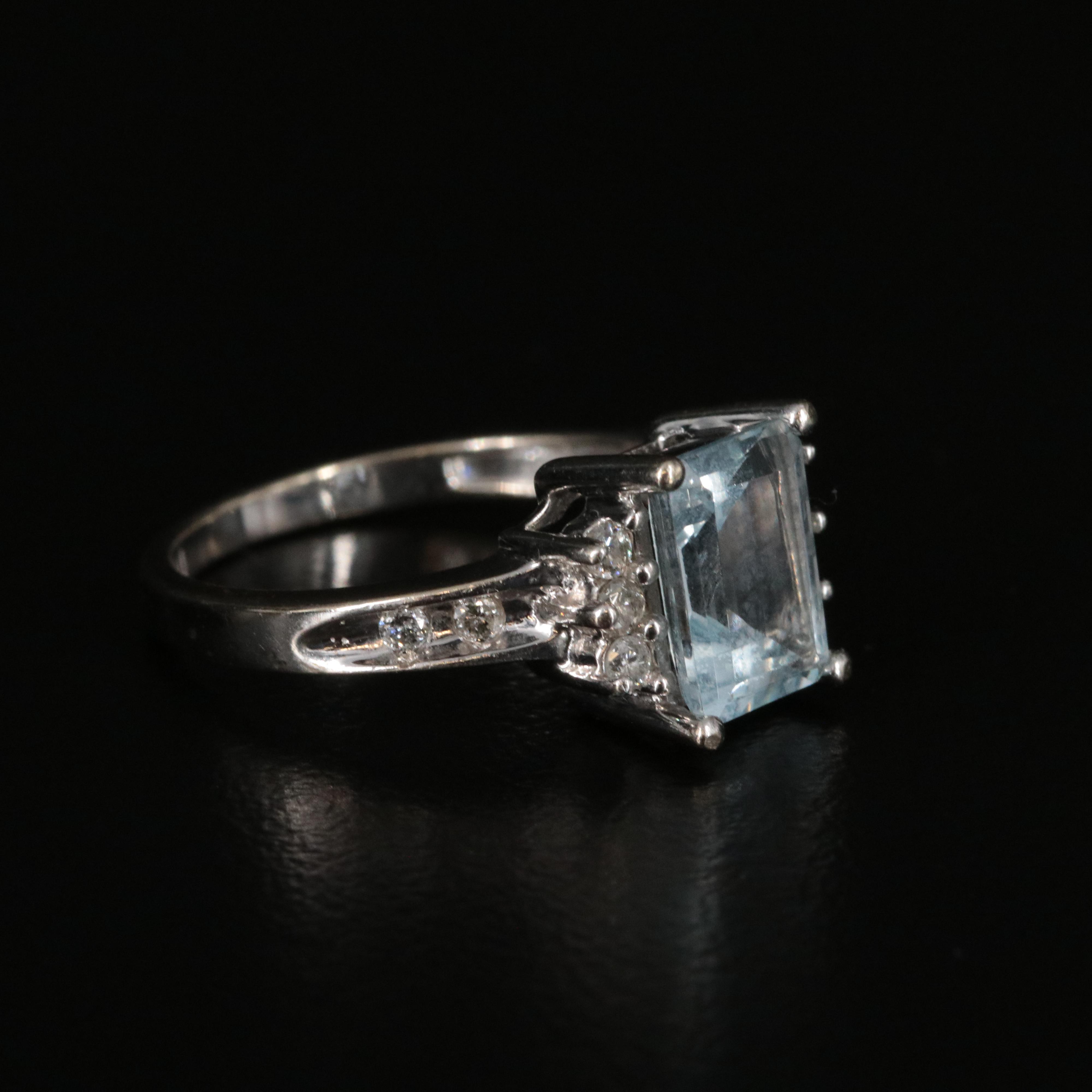 14K Aquamarine and 0.18 CTW Diamond Ring