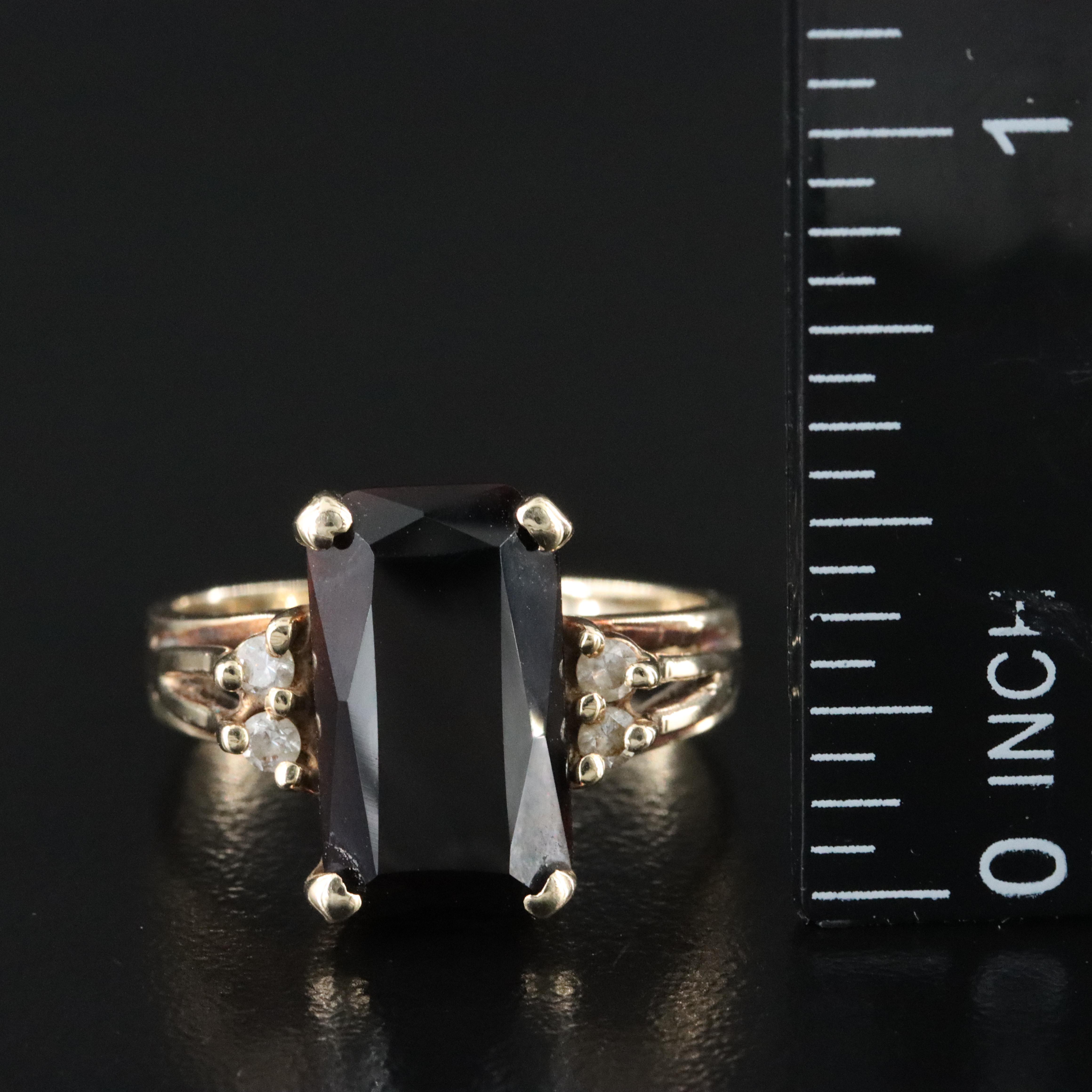 10K Onyx and CZ Ring