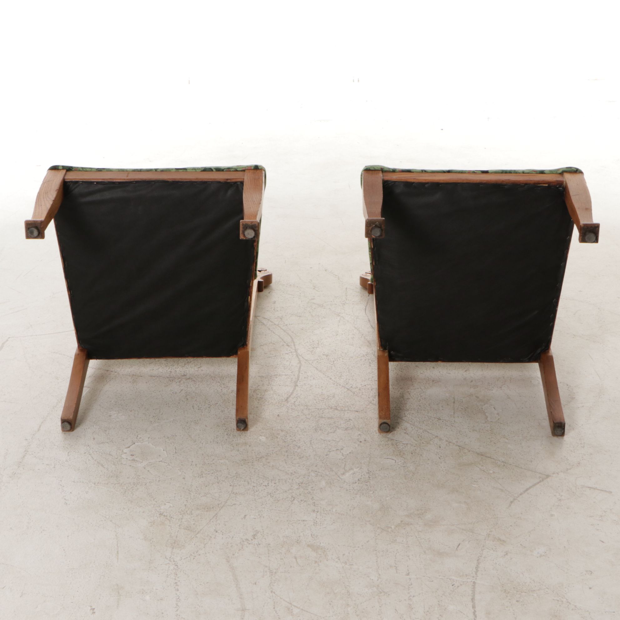 Pair of Victorian Carved Oak Side Chairs, Early 20th Century