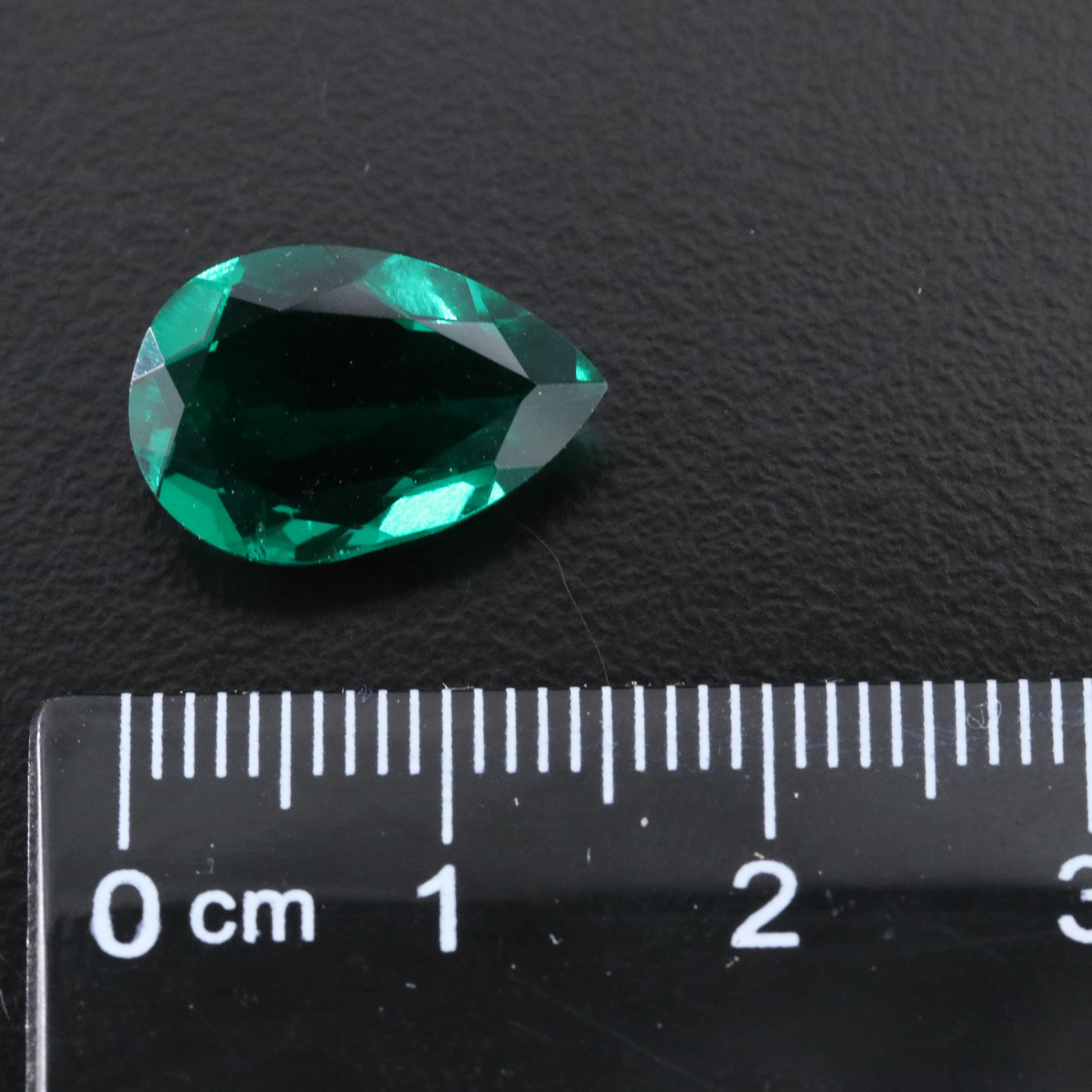 Loose 4.22 CT Lab Grown Emerald