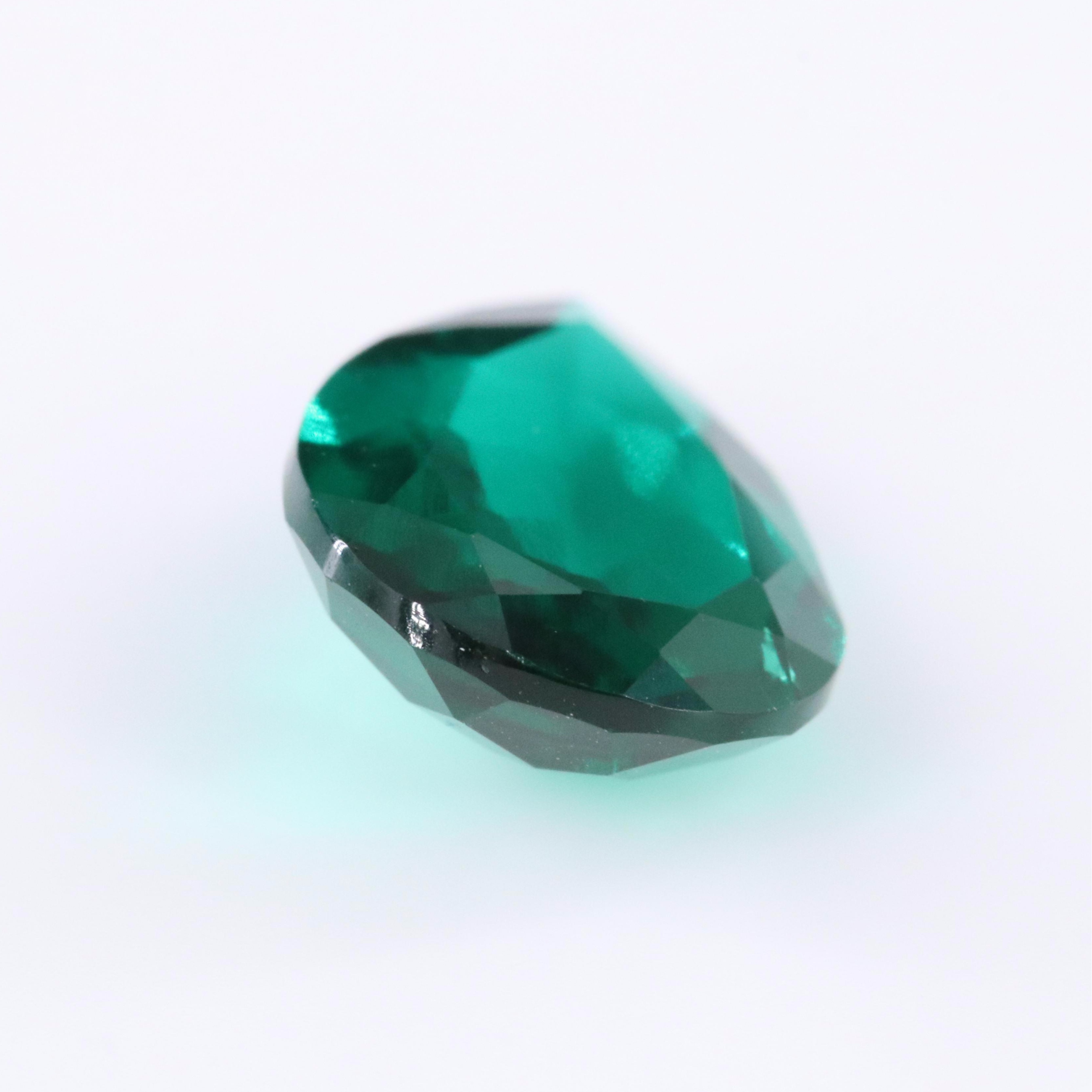 Loose 4.22 CT Lab Grown Emerald