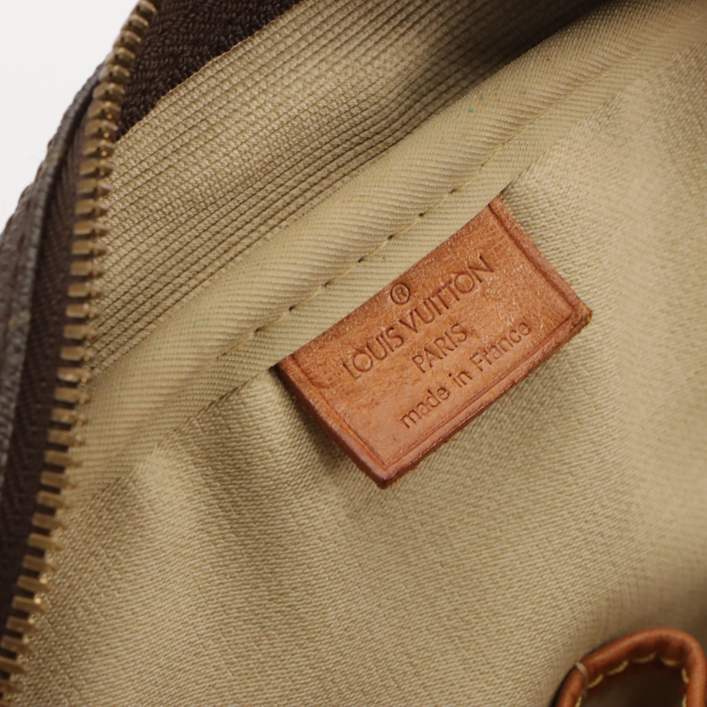 Louis Vuitton Deauville Handbag in Monogram Canvas and Vachetta Leather