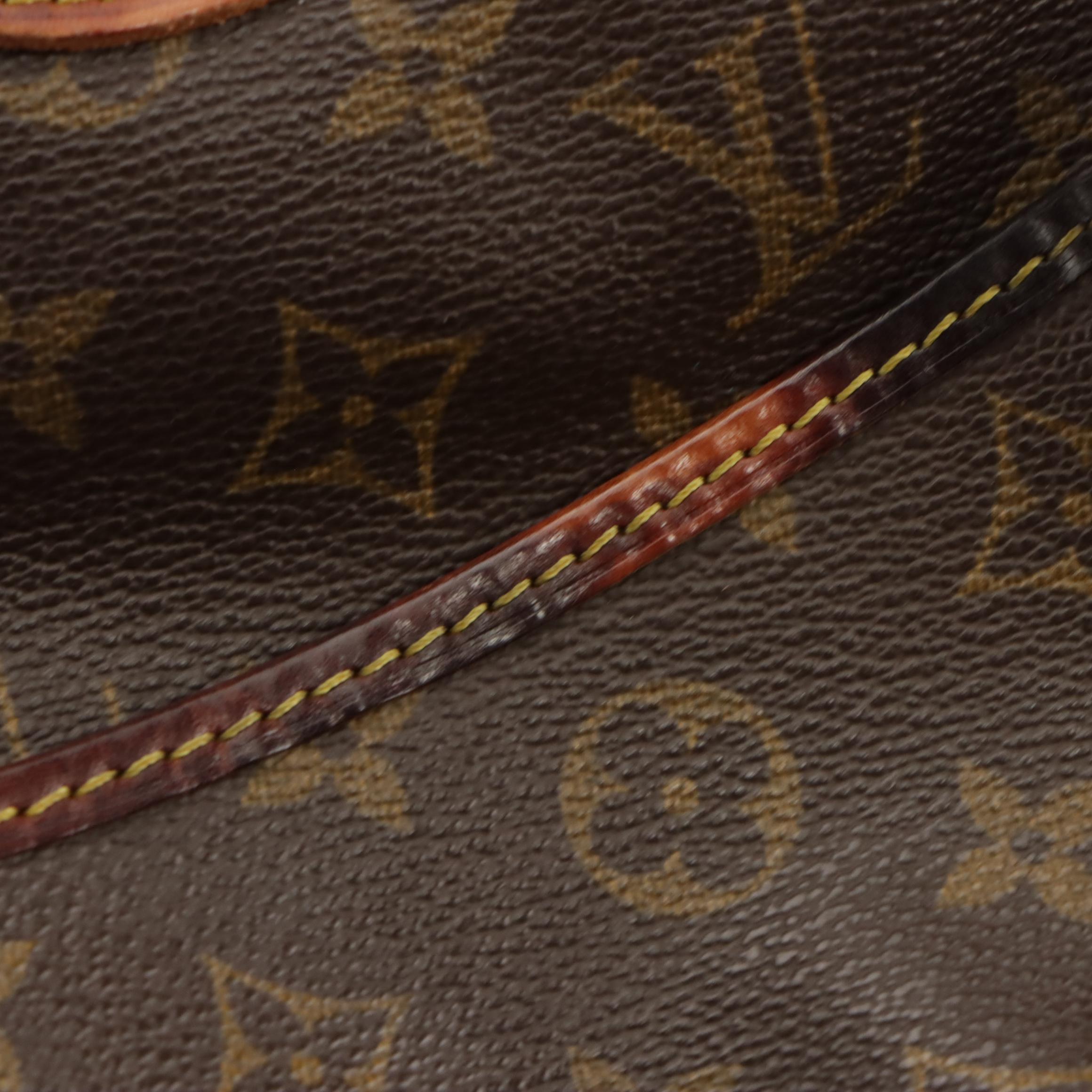 Louis Vuitton Deauville Handbag in Monogram Canvas and Vachetta Leather