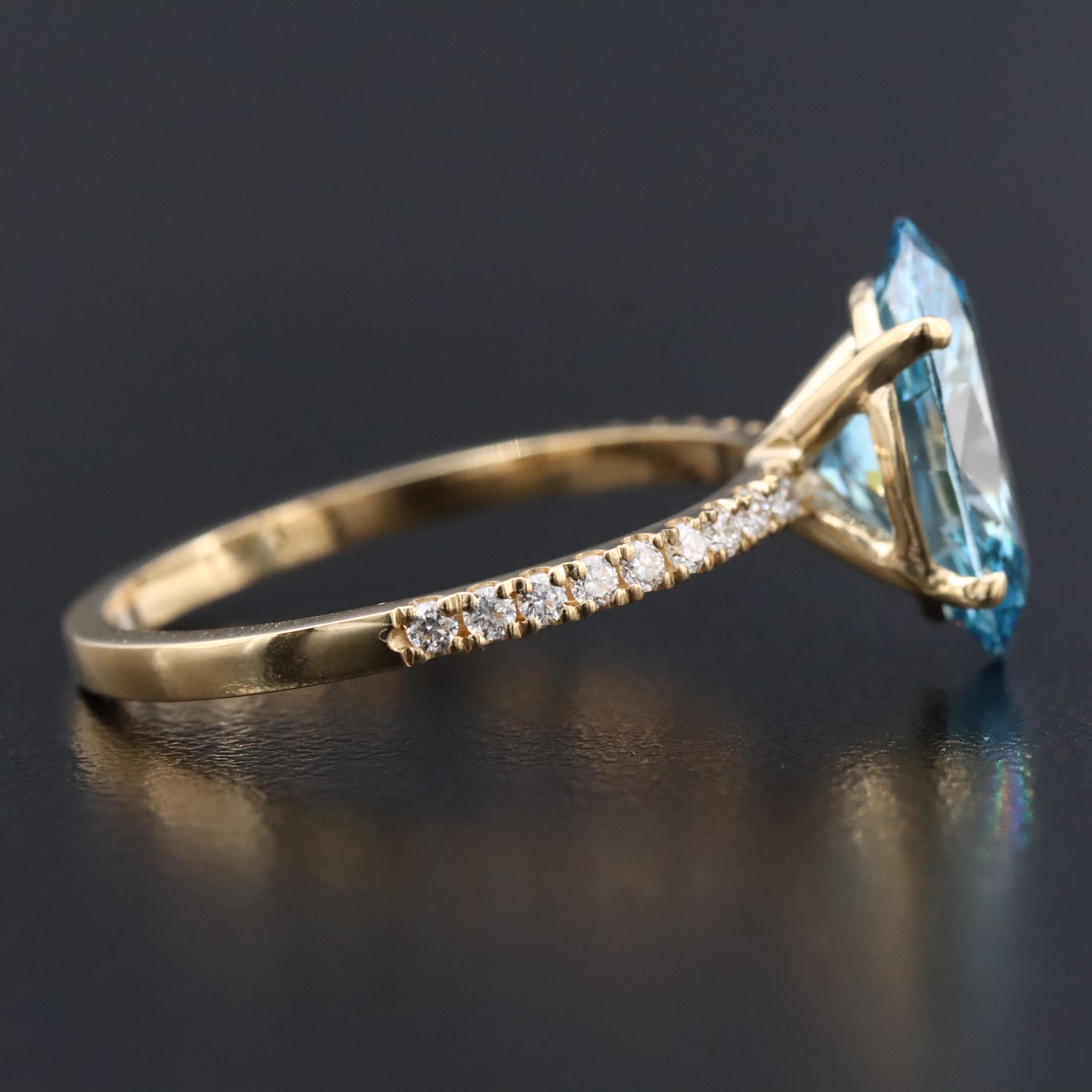 18K 3.29 CTW Lab Grown Diamond Ring with IGI Report and Fancy Blue Center