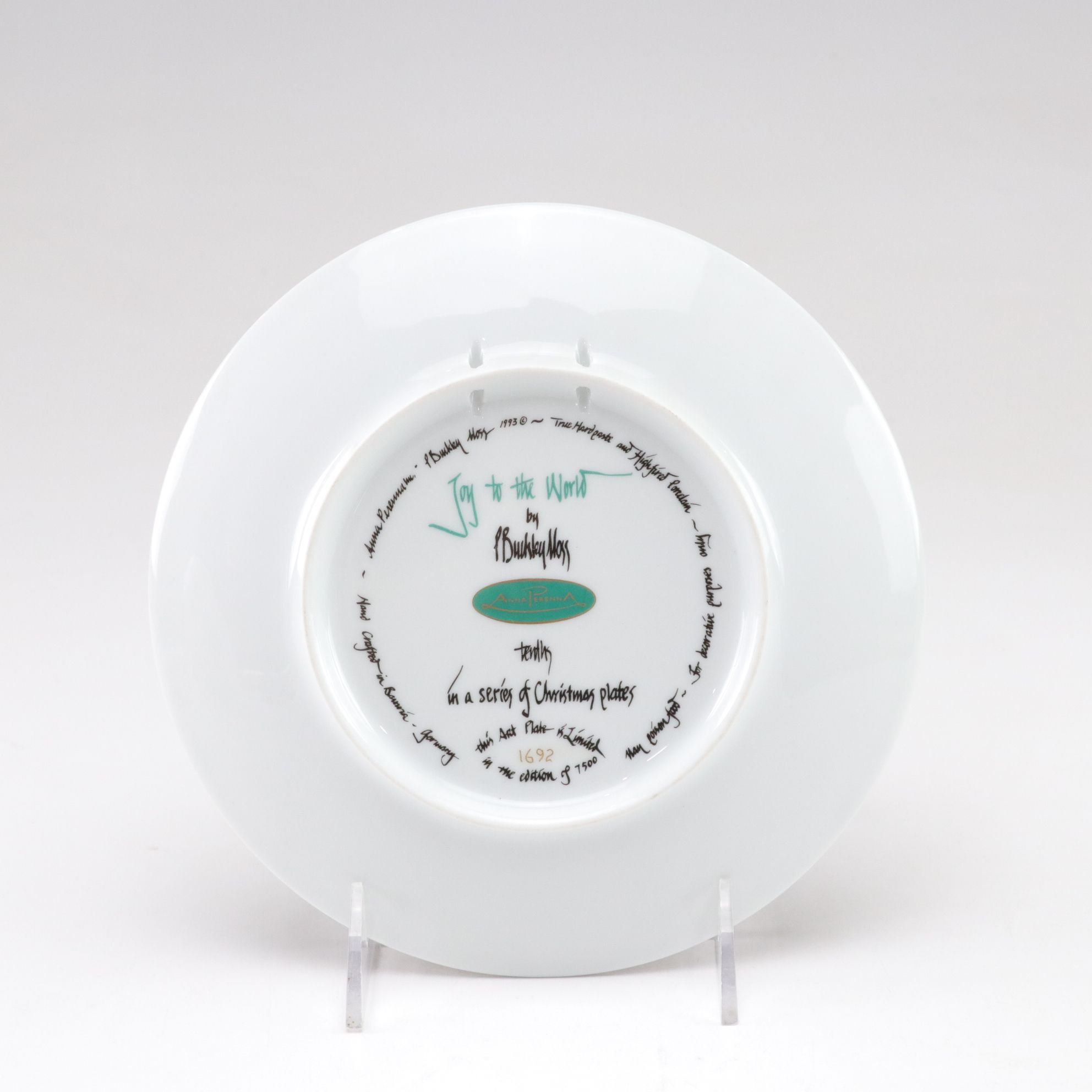 P. Buckley Moss "Joy to the World" Illustrated Christmas & Other Plates